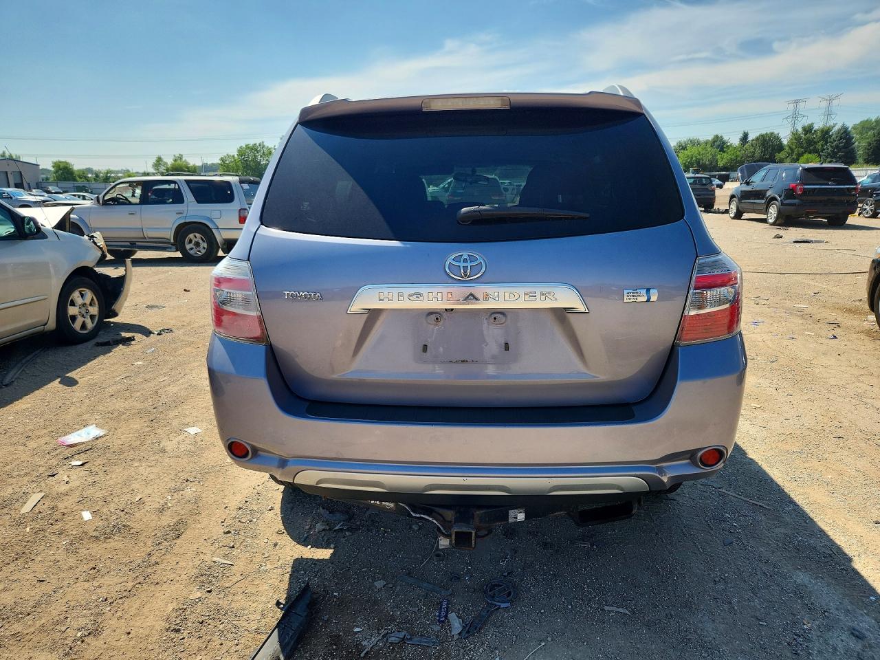 2008 Toyota Highlander Hybrid Silver vin: JTEEW41A482024221