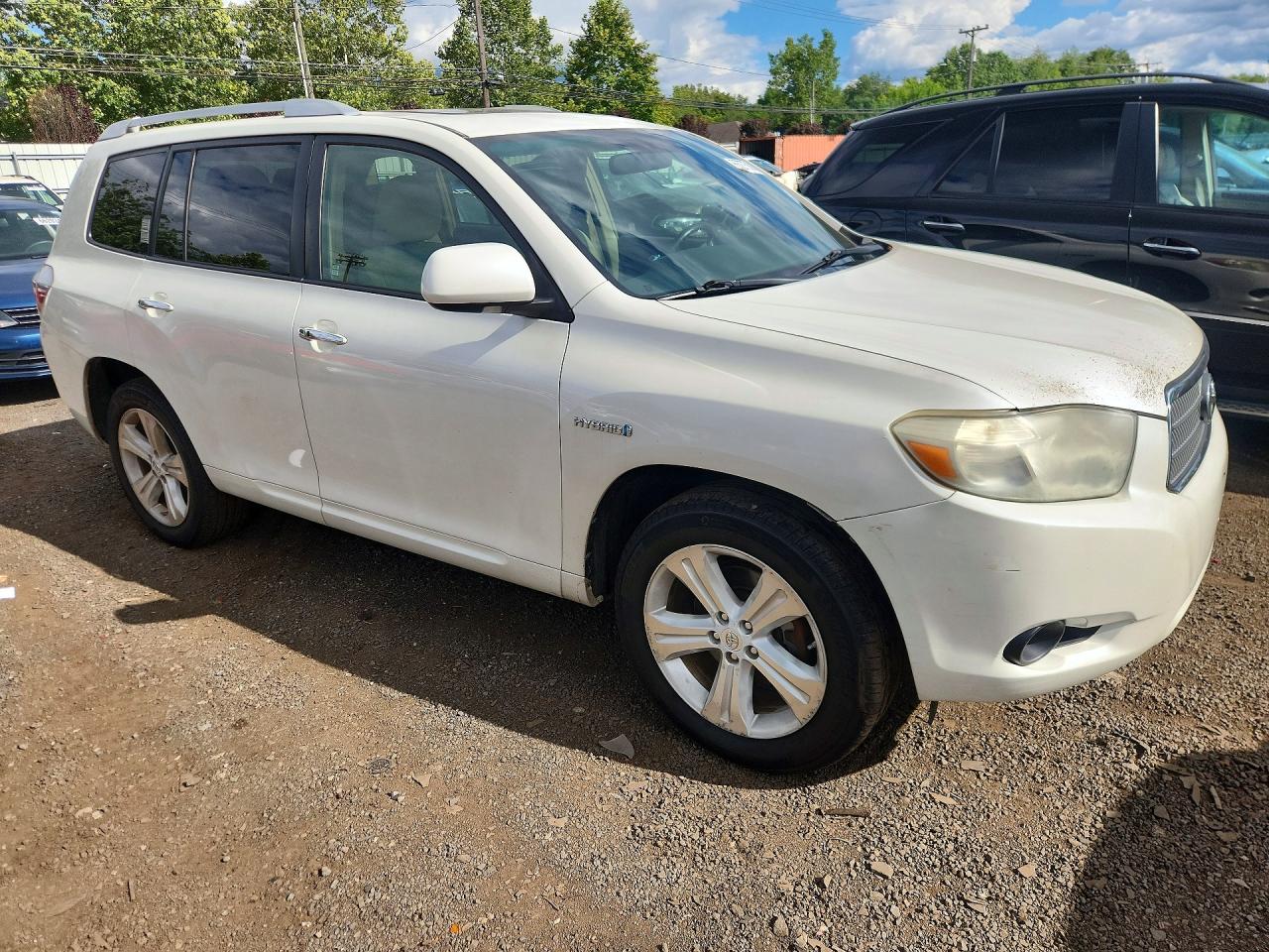 2008 Toyota Highlander Hybrid White vin: JTEEW41A882002738