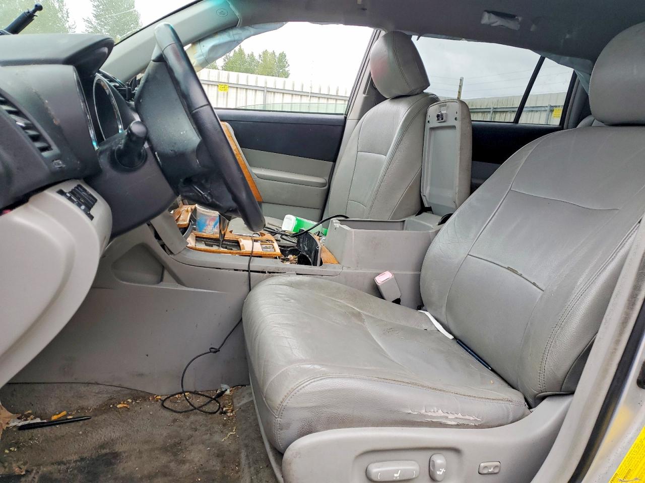 2008 Toyota Highlander Hybrid Silver vin: JTEEW41A882023508