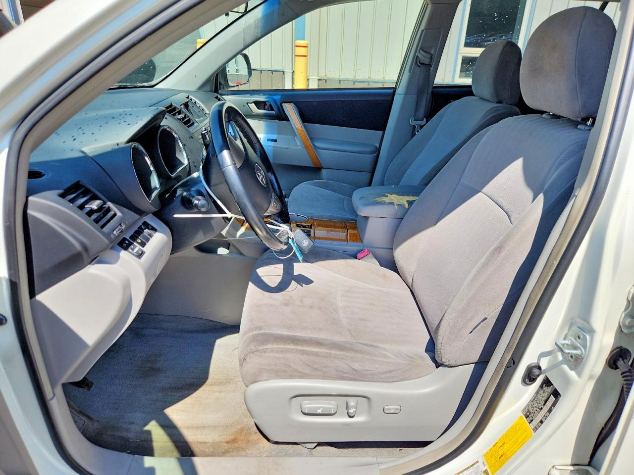 2008 Toyota Highlander Hybrid White vin: JTEEW41A982011089