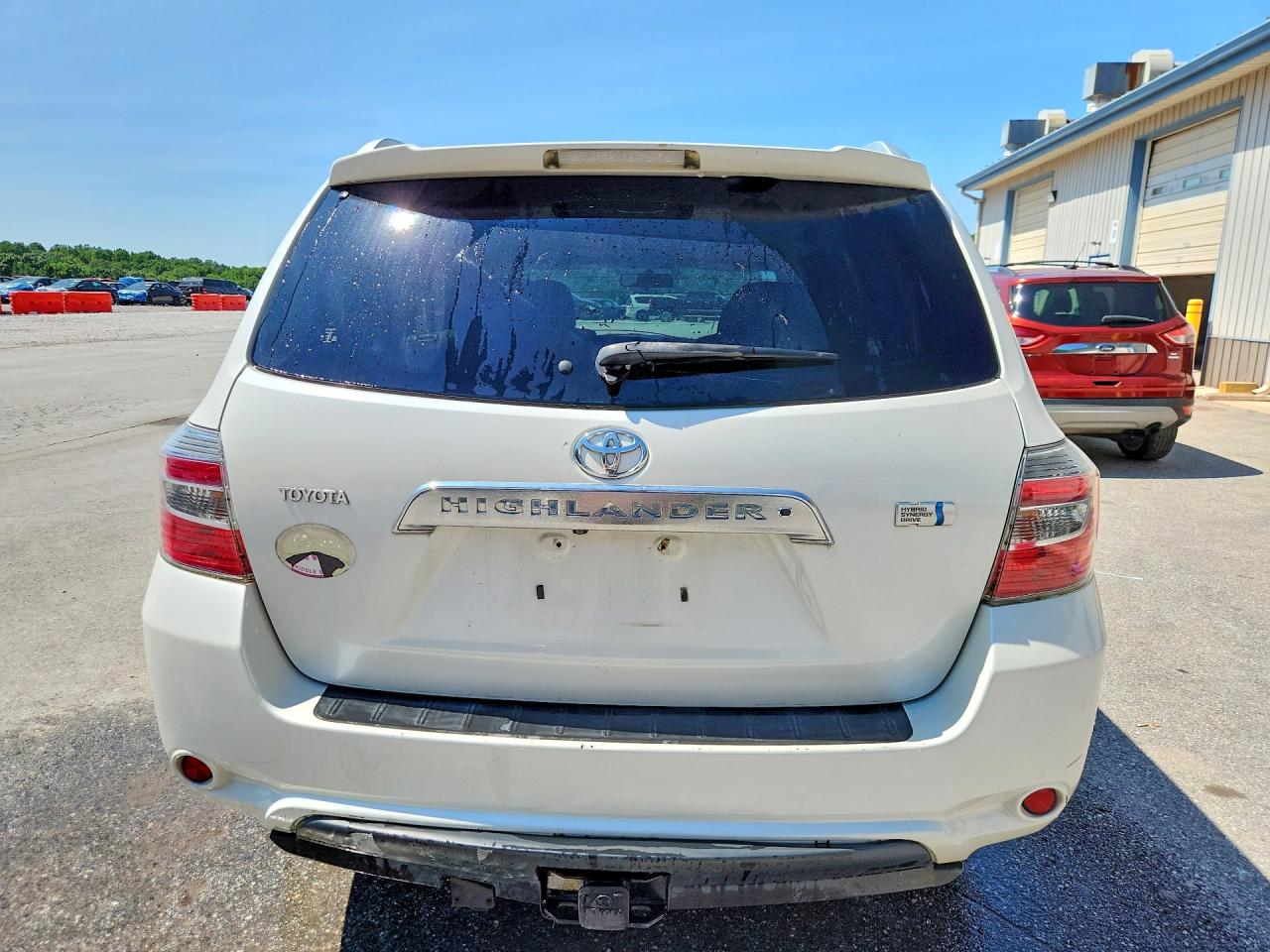 2008 Toyota Highlander Hybrid White vin: JTEEW41A982011089