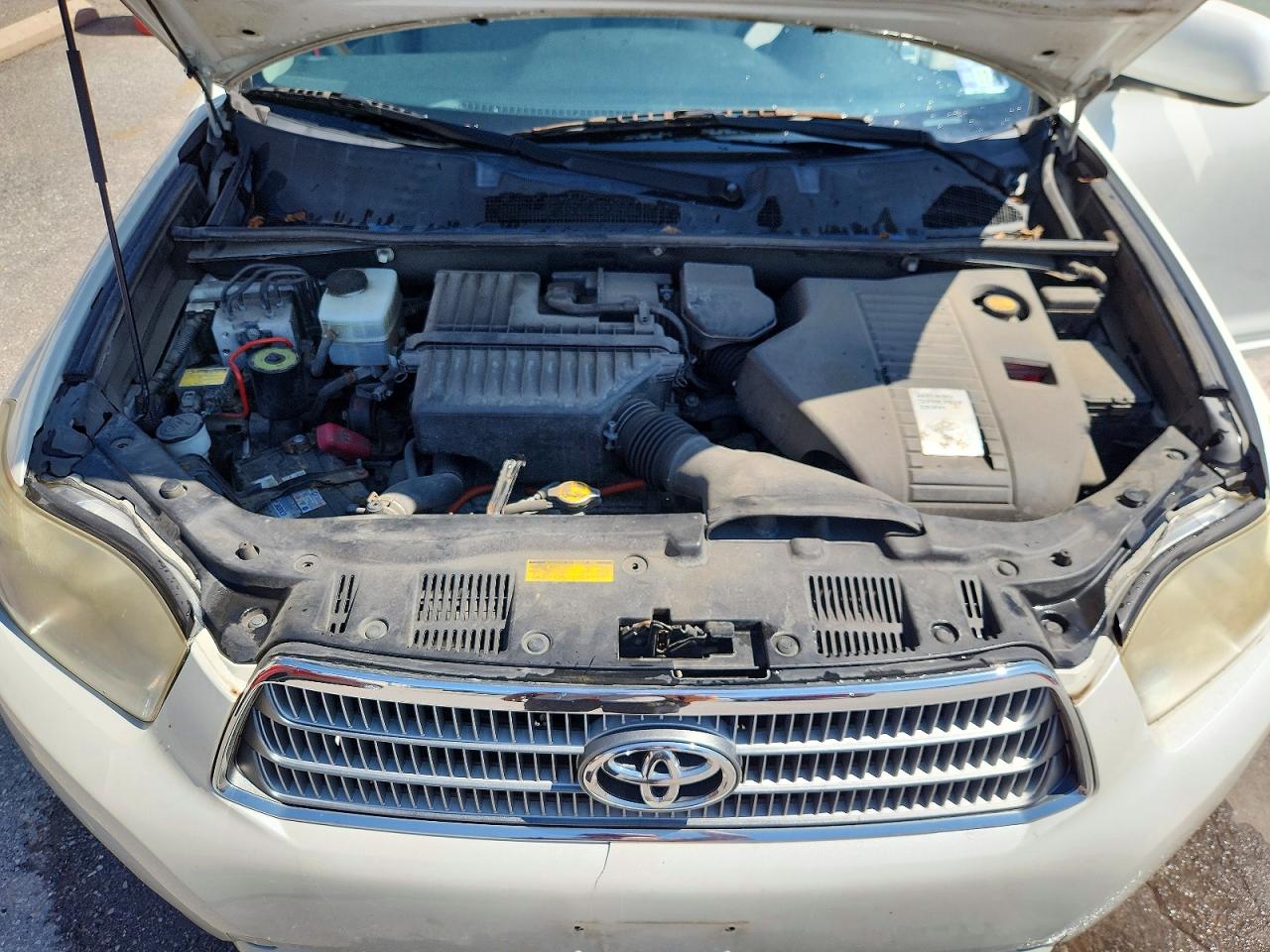 2008 Toyota Highlander Hybrid White vin: JTEEW41A982011089