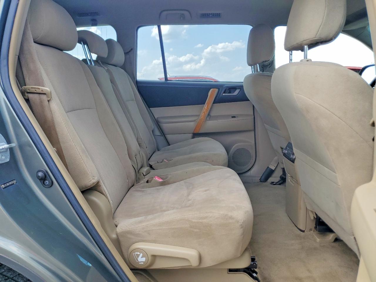 2008 Toyota Highlander Hybrid Gray vin: JTEEW41A982012064