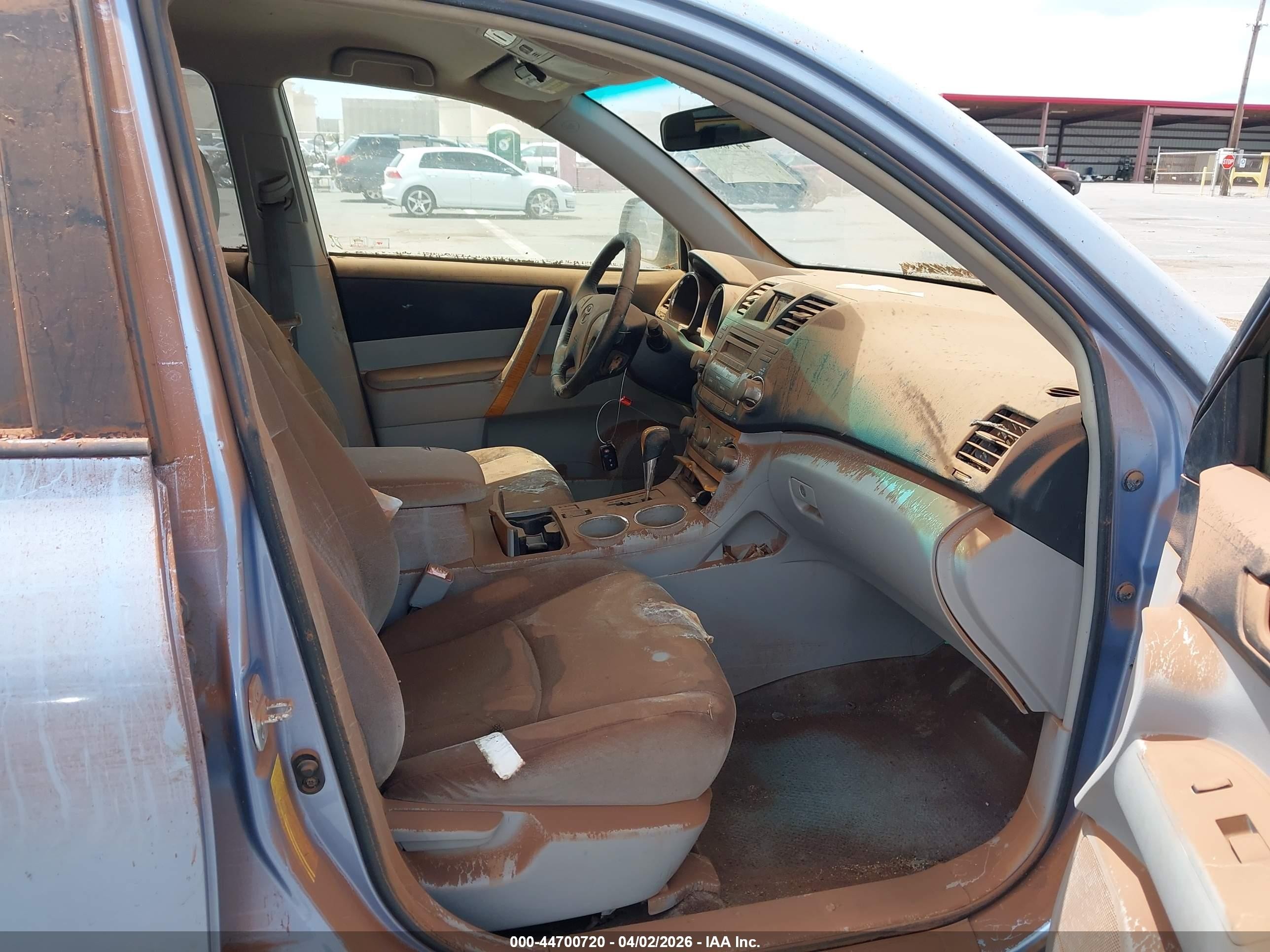 2008 Toyota Highlander Hybrid   Blue vin: JTEEW41A982020438