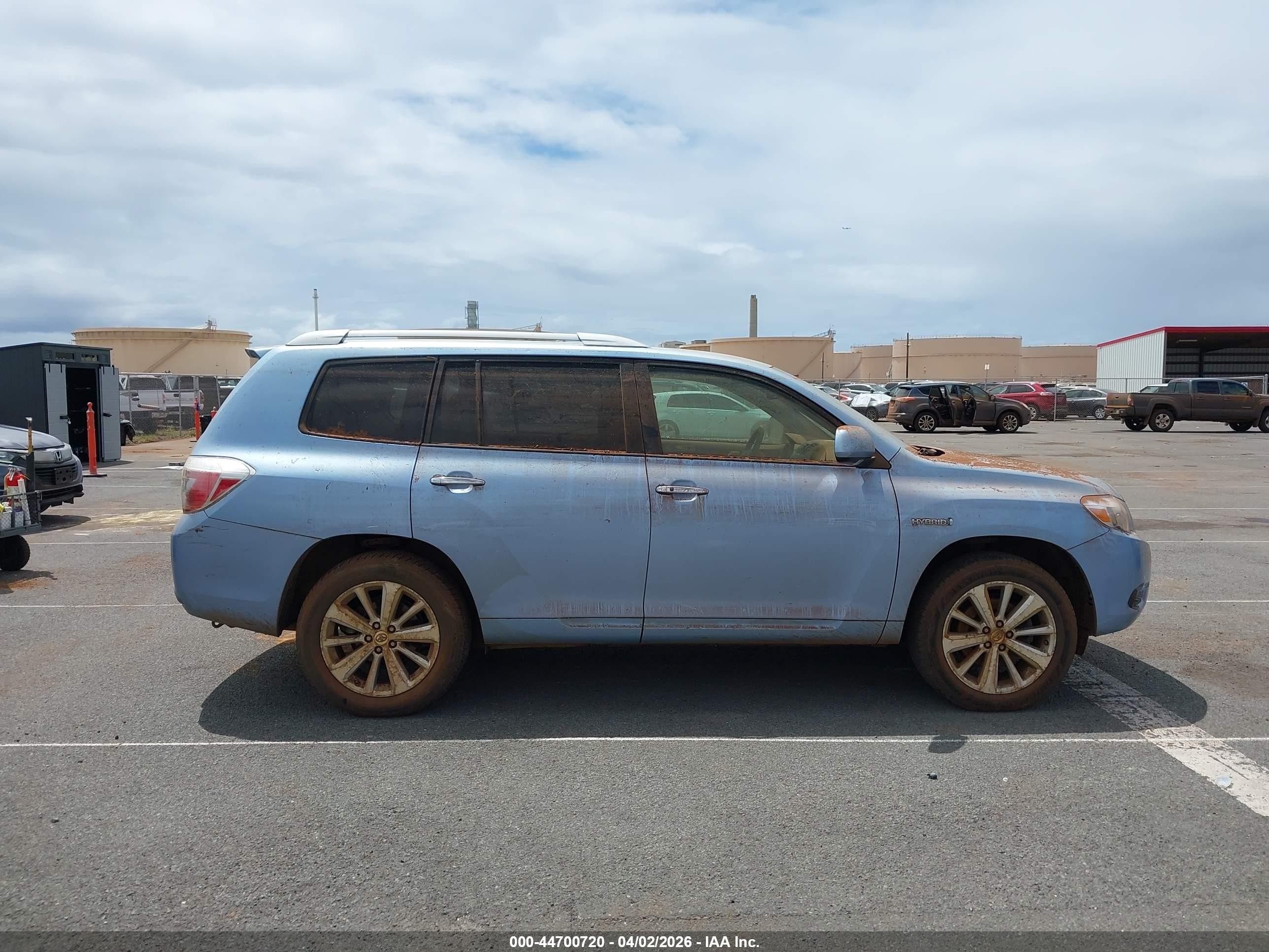 2008 Toyota Highlander Hybrid   Blue vin: JTEEW41A982020438