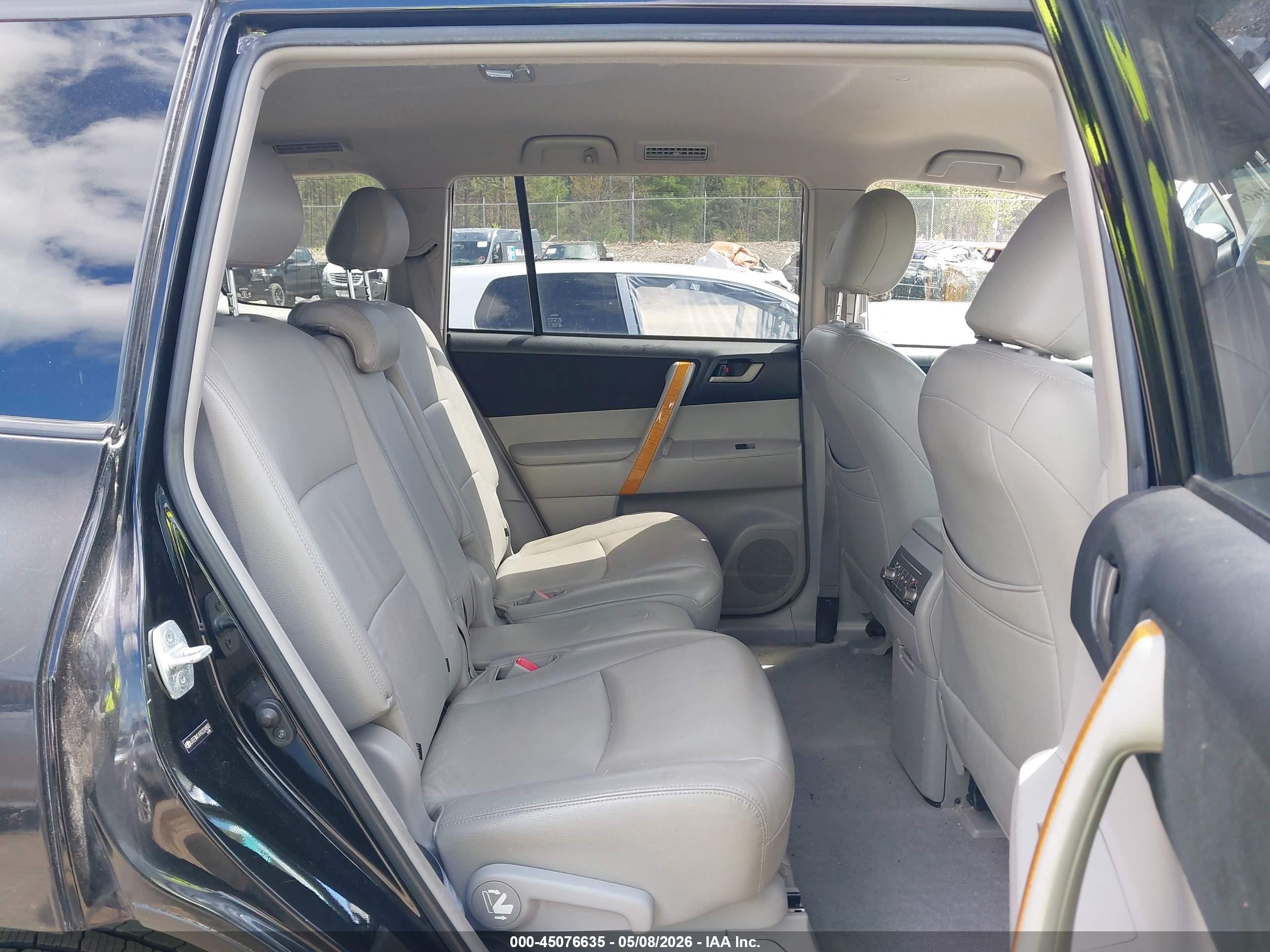 2008 Toyota Highlander Hybrid   Черный vin: JTEEW41A982024800