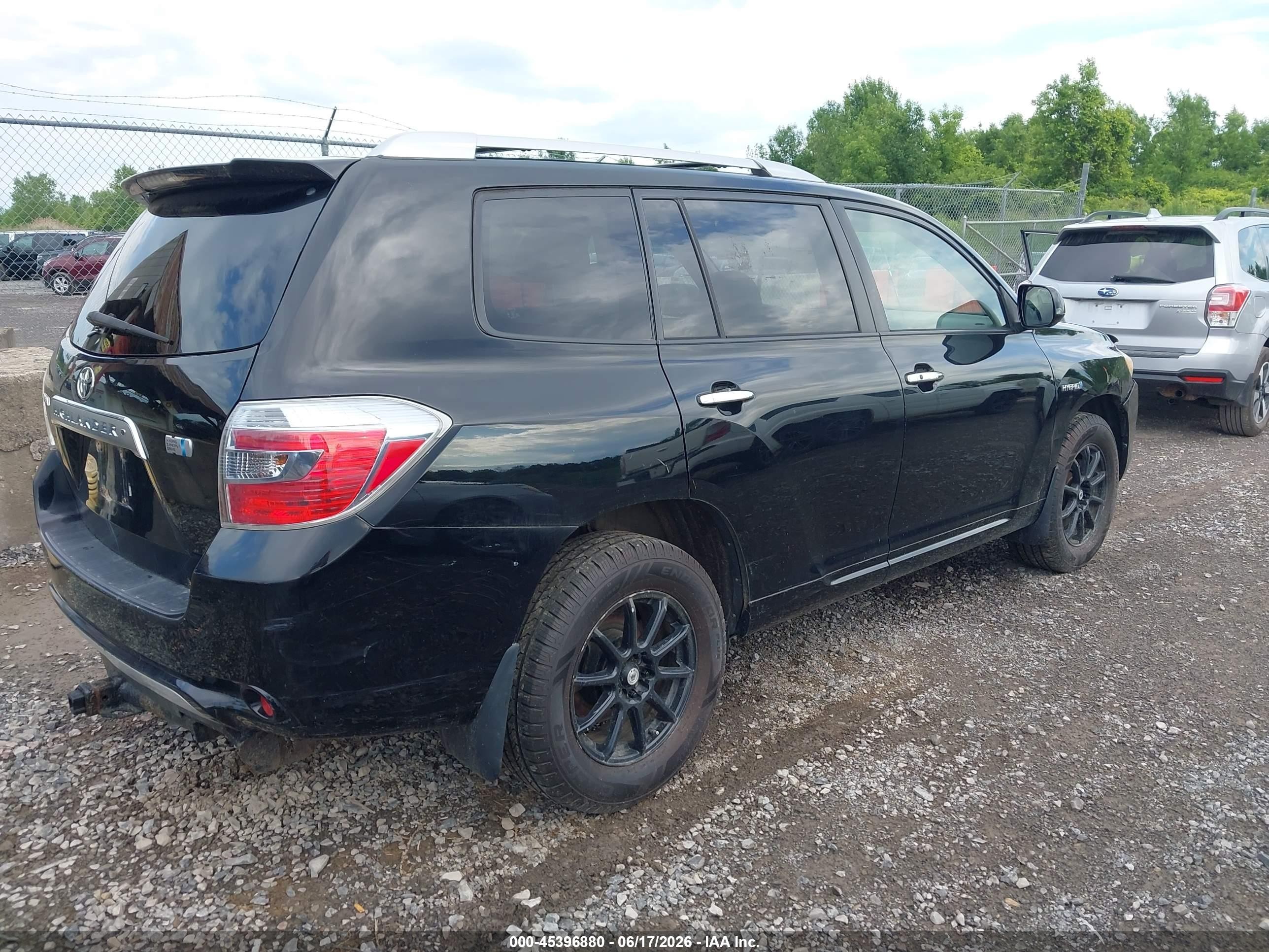 2008 Toyota Highlander Hybrid   Black vin: JTEEW41AX82002207