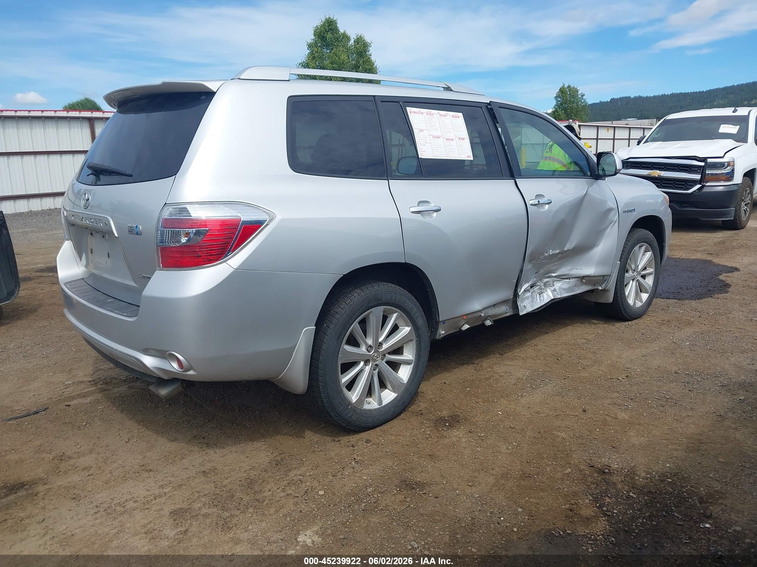 2008 Toyota Highlander Hybrid Limited Silver vin: JTEEW44A082000946