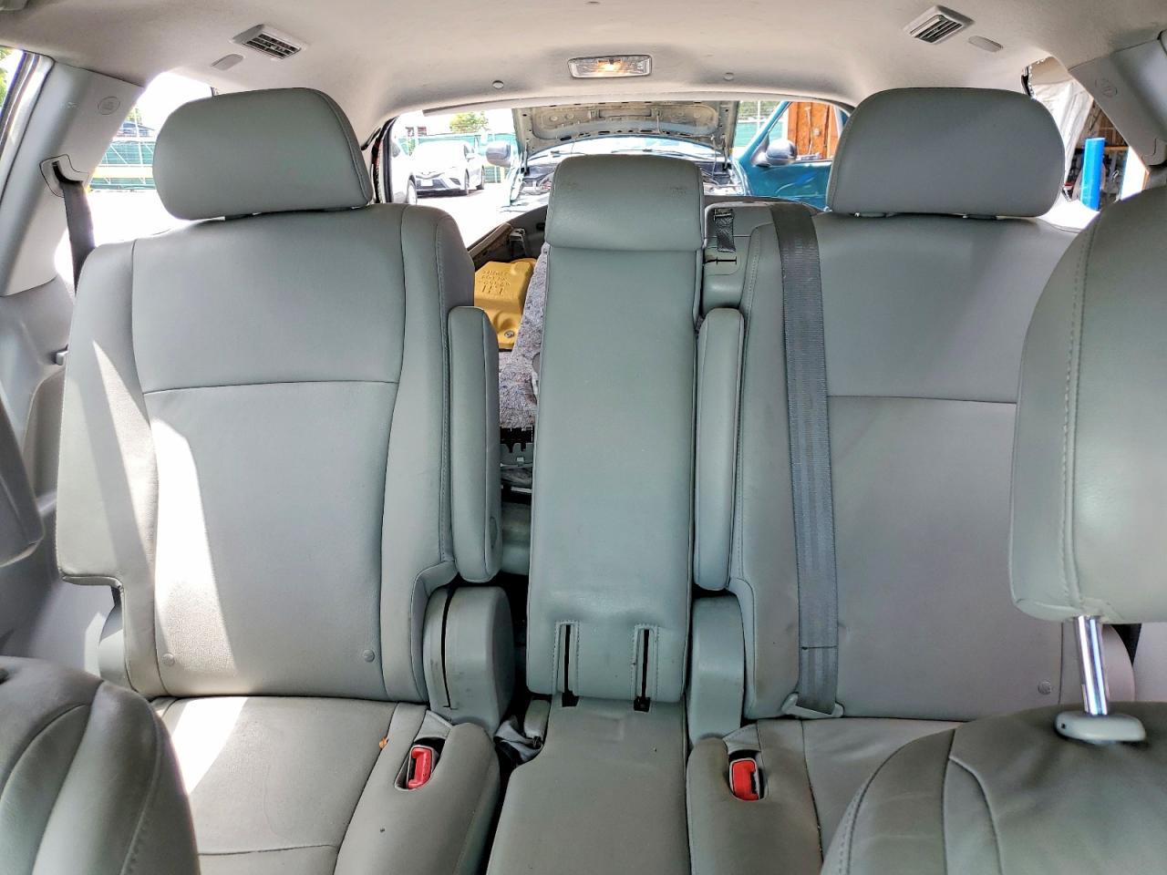 2008 Toyota Highlander Hybrid Limited White vin: JTEEW44A082018184