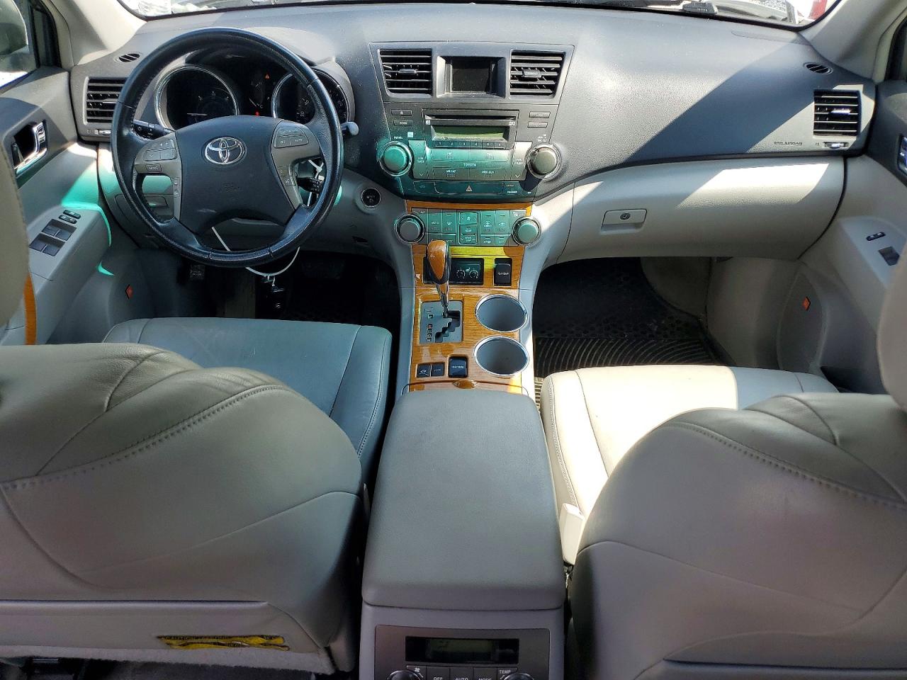 2008 Toyota Highlander Hybrid Limited White vin: JTEEW44A182002446