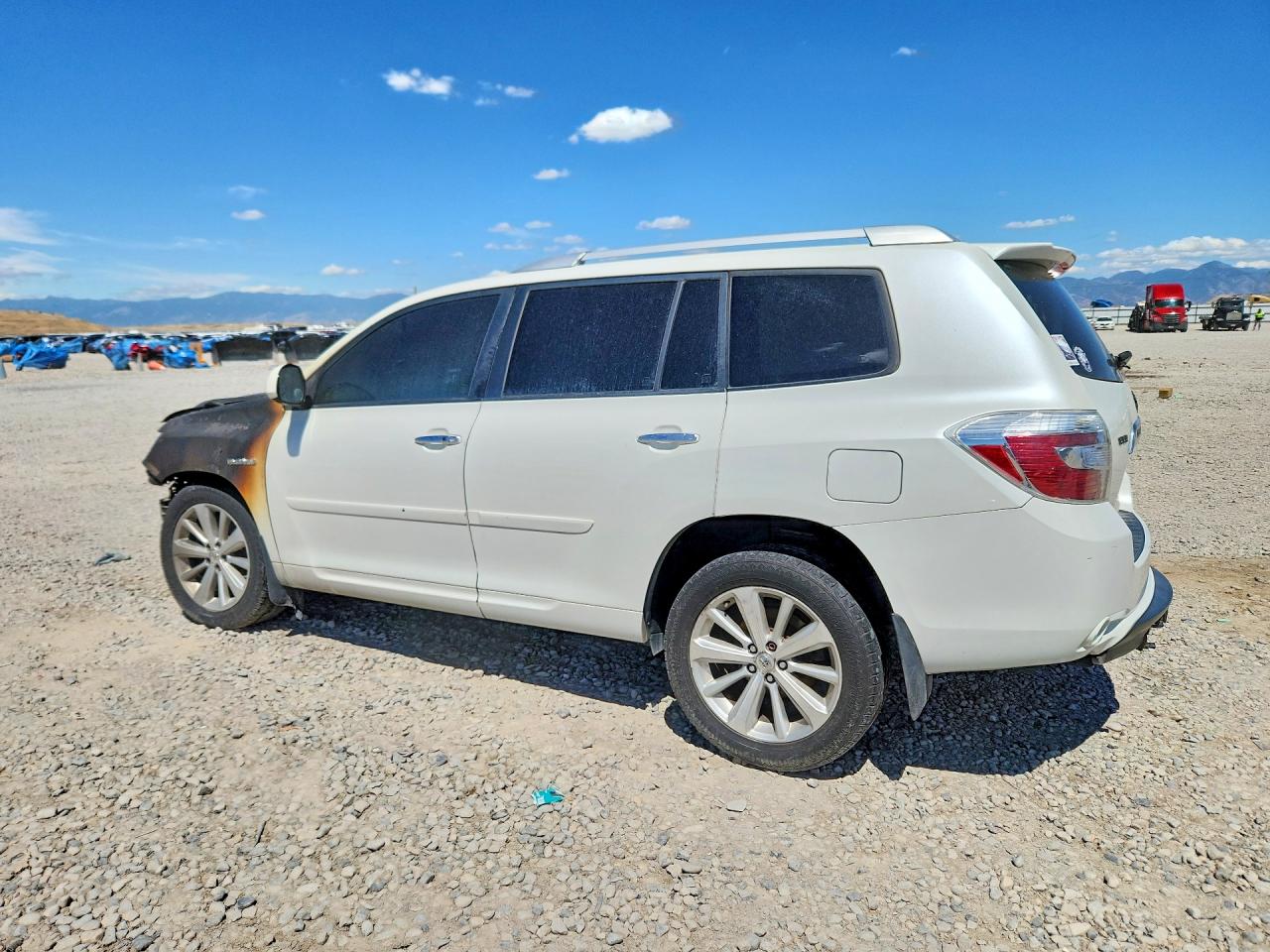 2008 Toyota Highlander Hybrid Limited White vin: JTEEW44A182018663