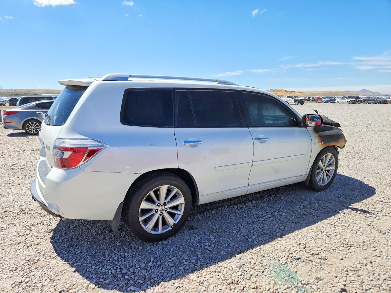 2008 Toyota Highlander Hybrid Limited White vin: JTEEW44A182018663