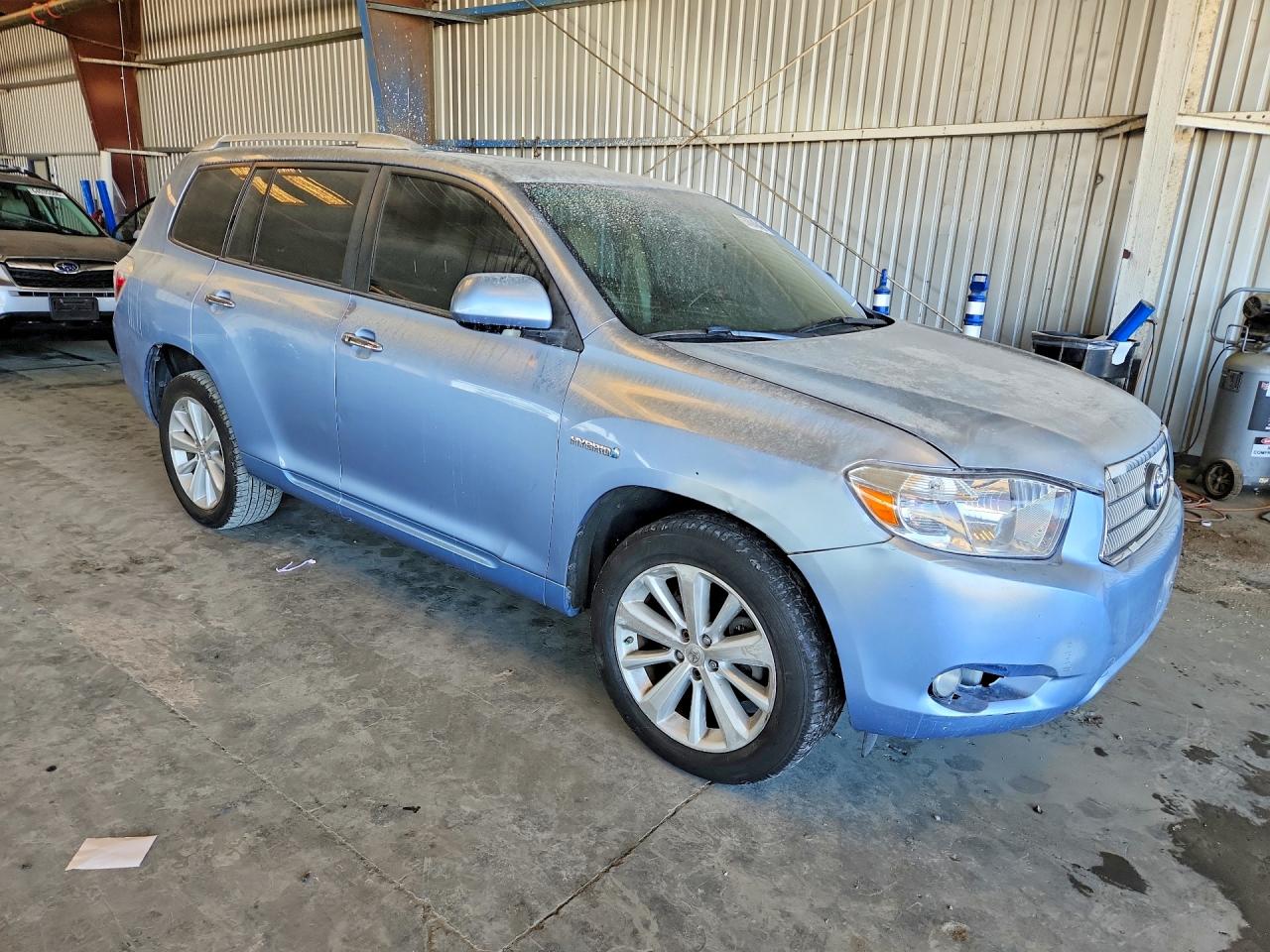 2008 Toyota Highlander Hybrid Limited Silver vin: JTEEW44A182024902