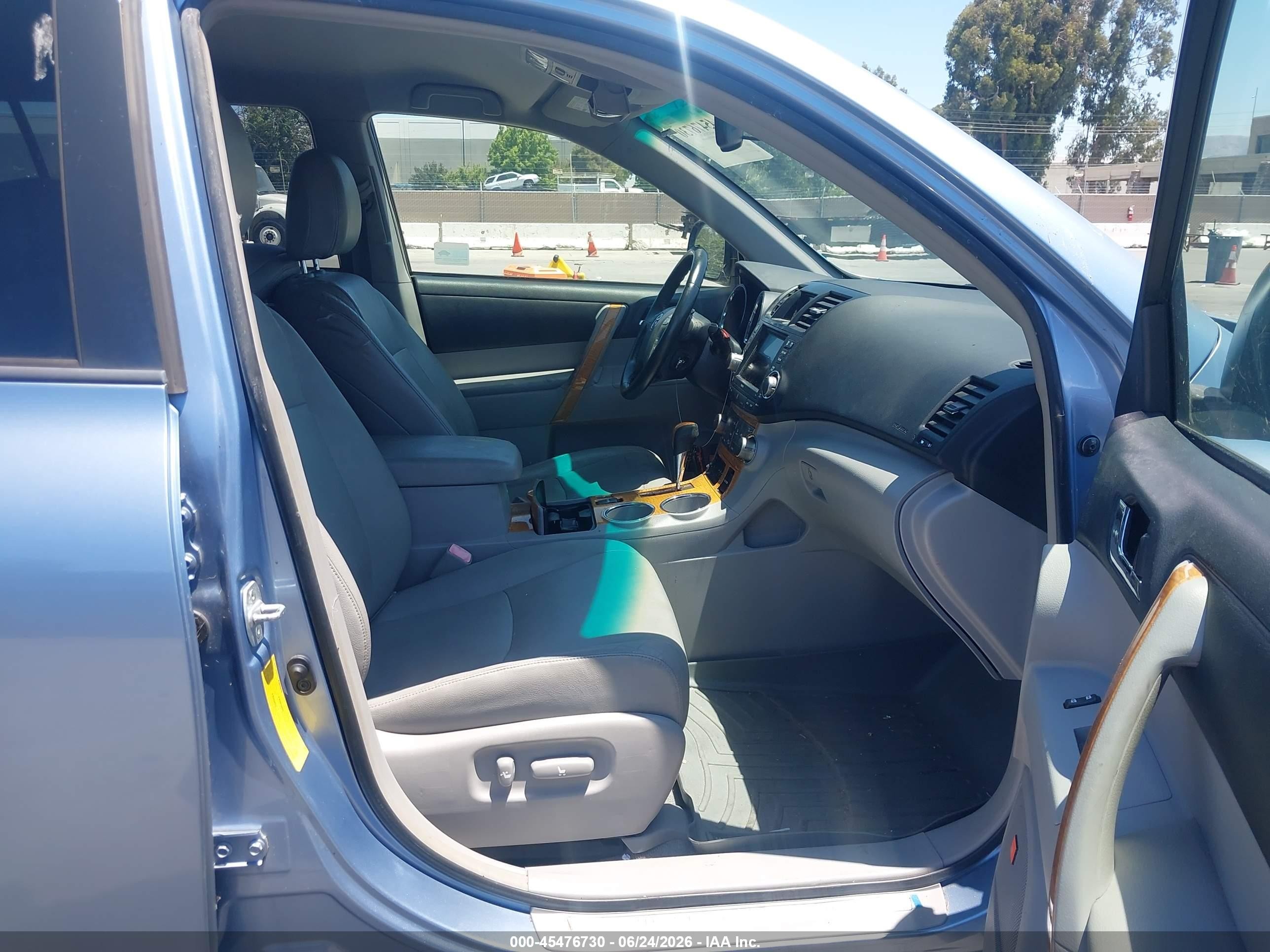 2008 Toyota Highlander Hybrid Limited Blue vin: JTEEW44A282000222