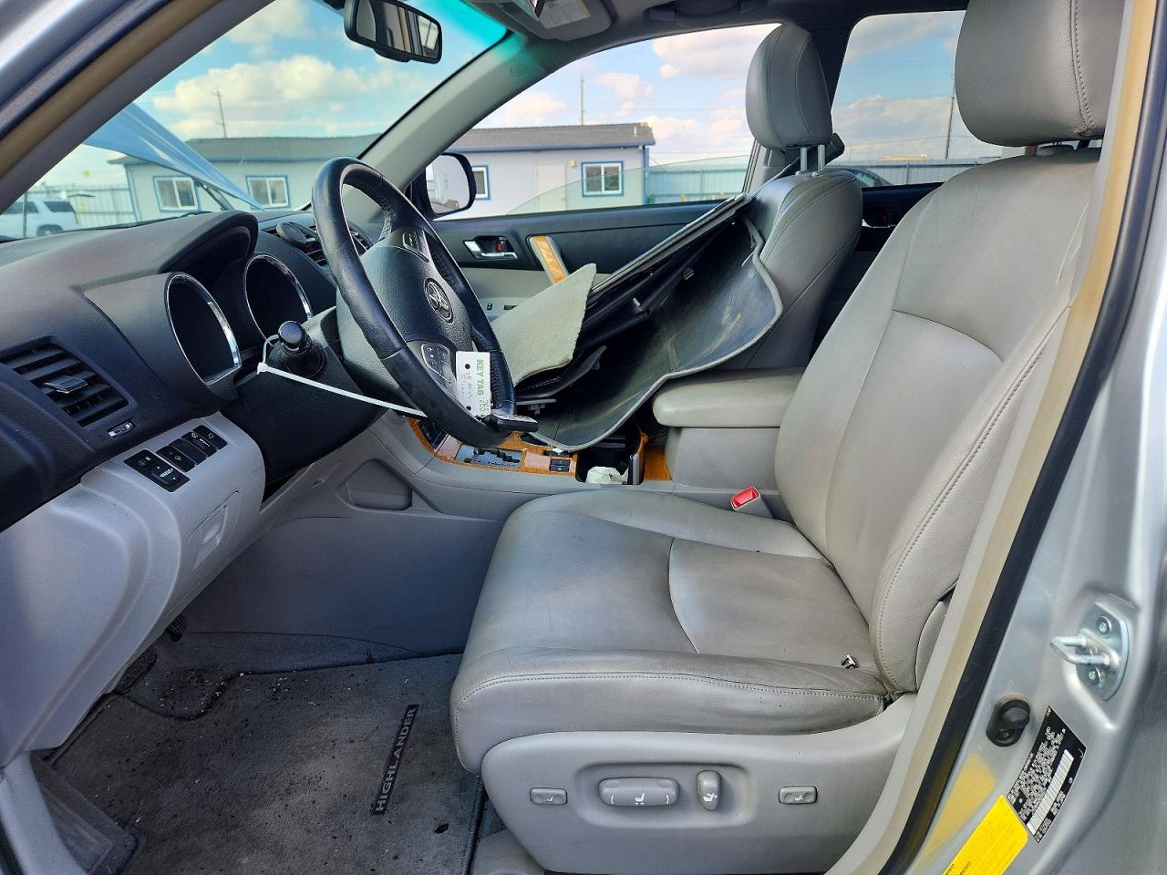 2008 Toyota Highlander Hybrid Limited Silver vin: JTEEW44A282006019