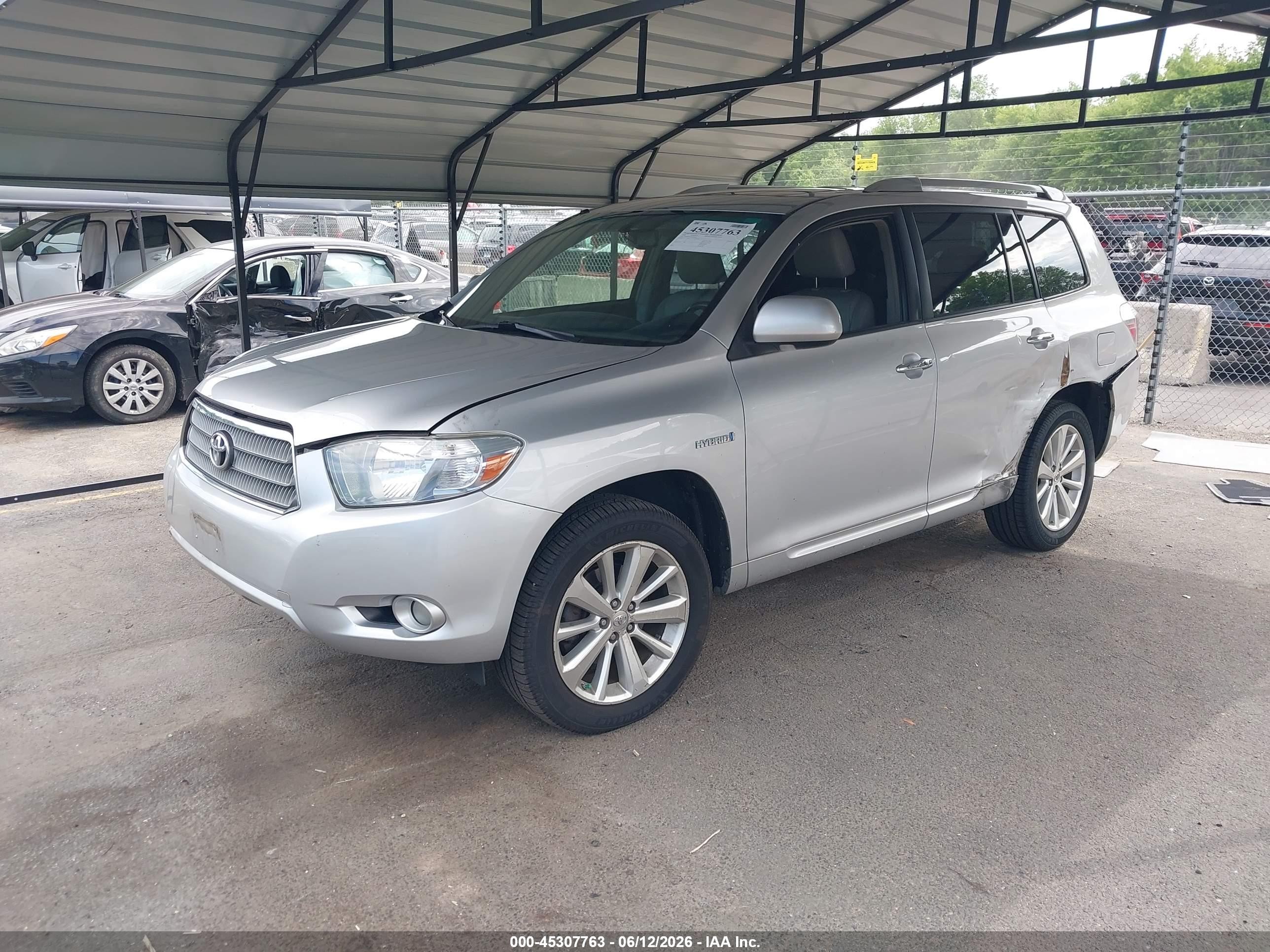2008 Toyota Highlander Hybrid Limited Silver vin: JTEEW44A282009468