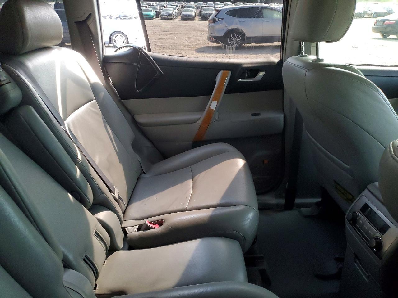 2009 Toyota Highlander Base Серый vin: JTEEW44A292033934