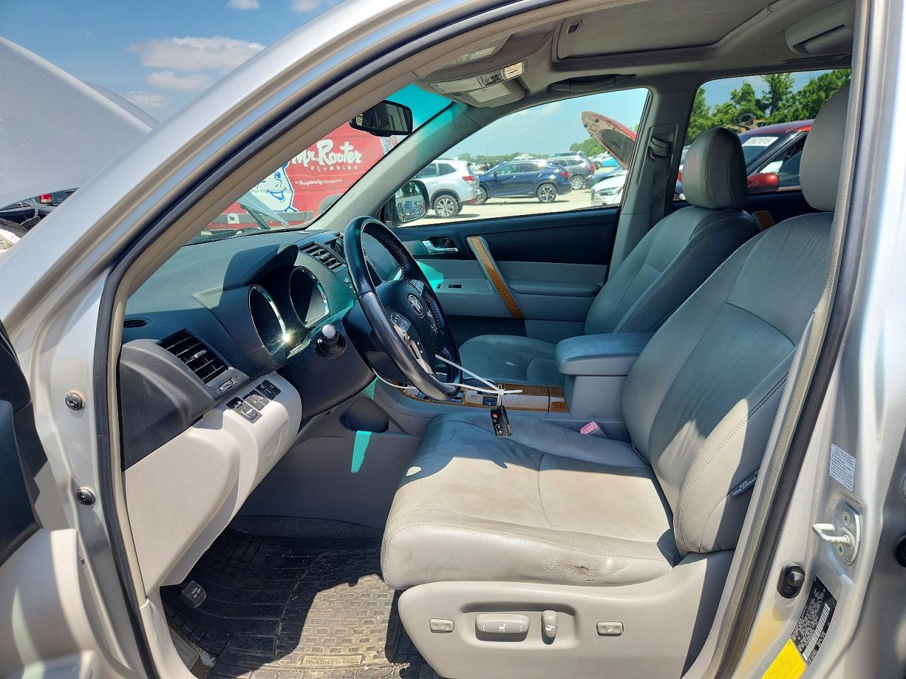 2008 Toyota Highlander Hybrid Limited Silver vin: JTEEW44A482001887