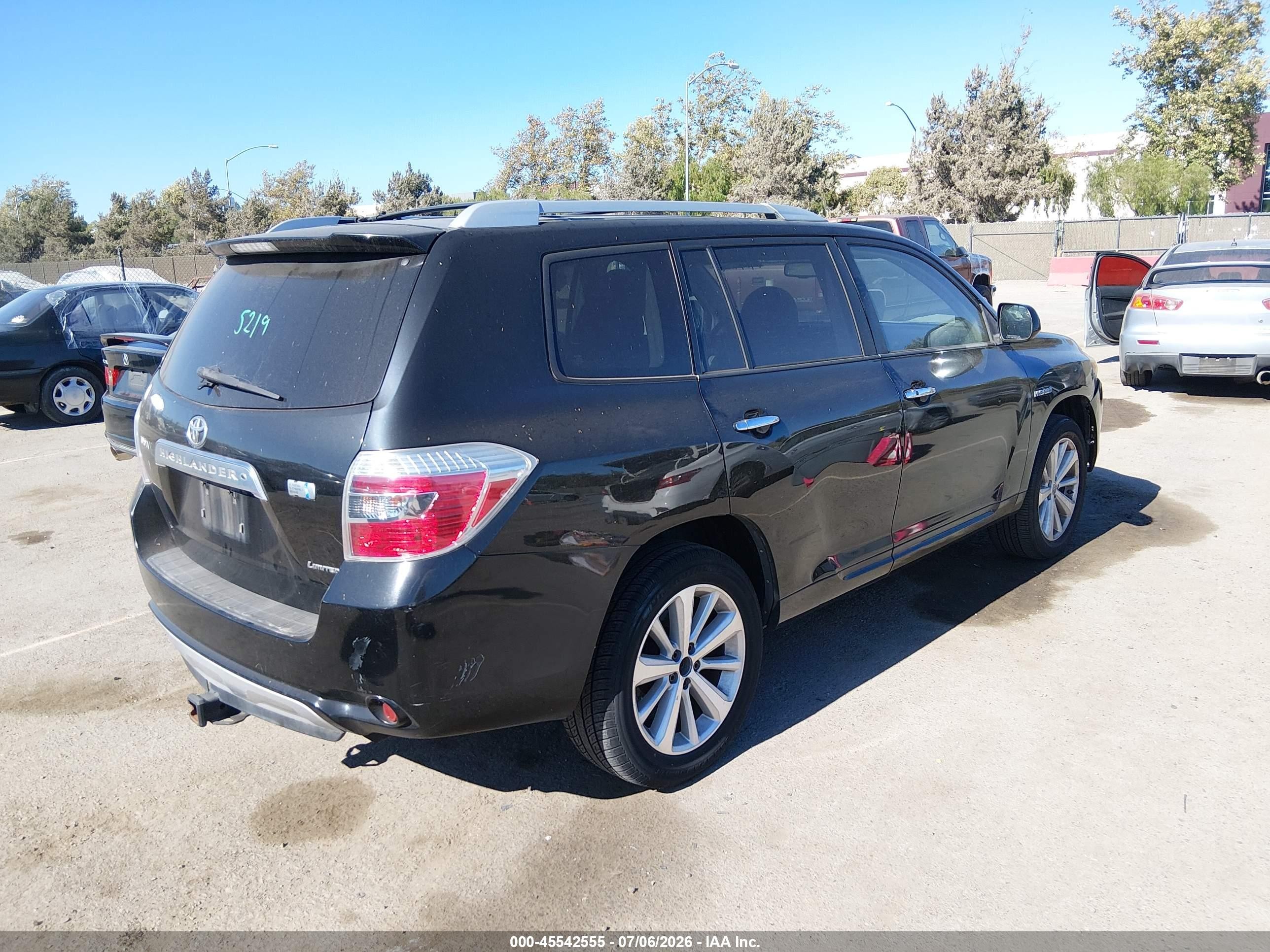 2008 Toyota Highlander Hybrid Limited Black vin: JTEEW44A482020715