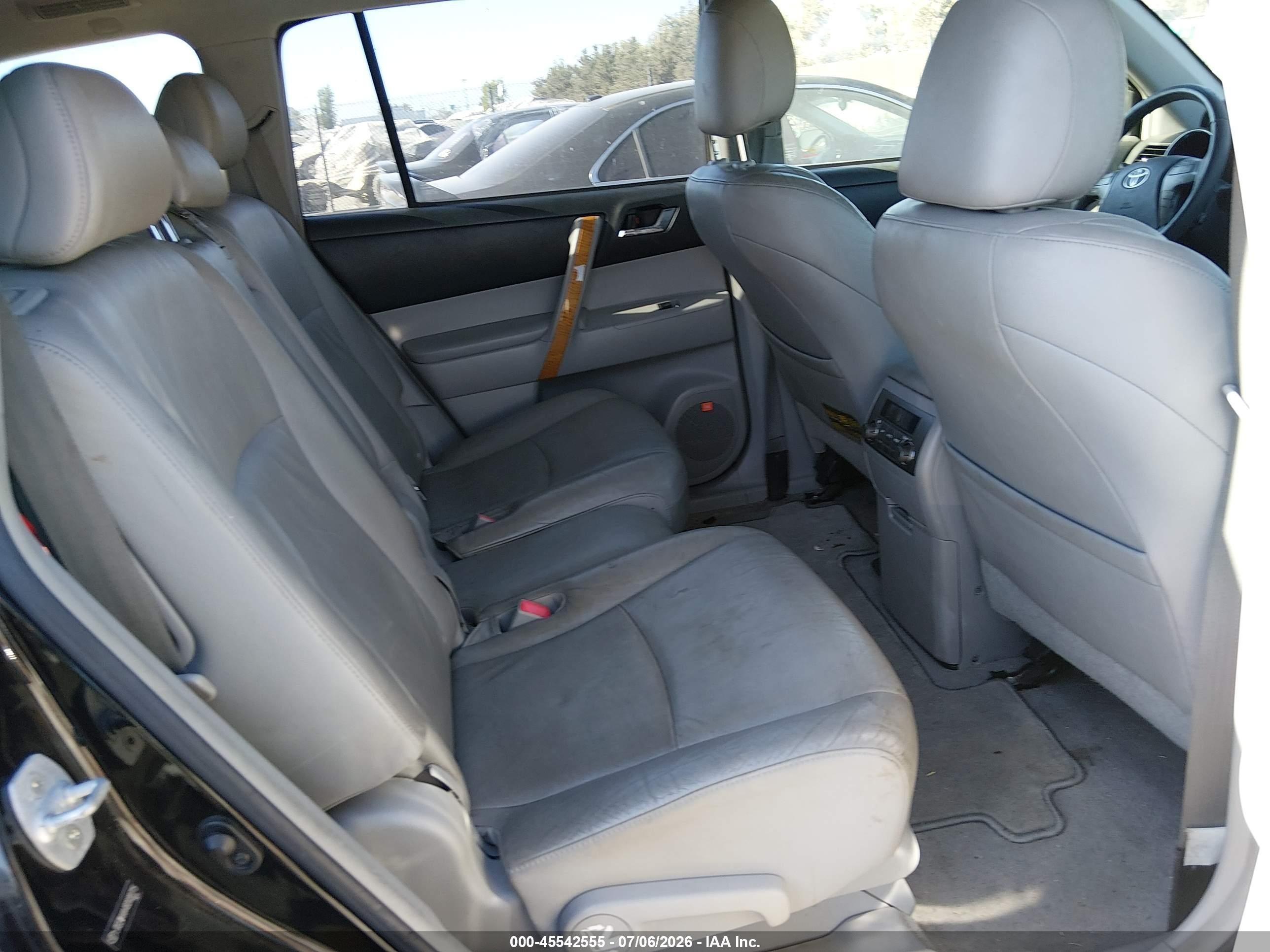 2008 Toyota Highlander Hybrid Limited Black vin: JTEEW44A482020715