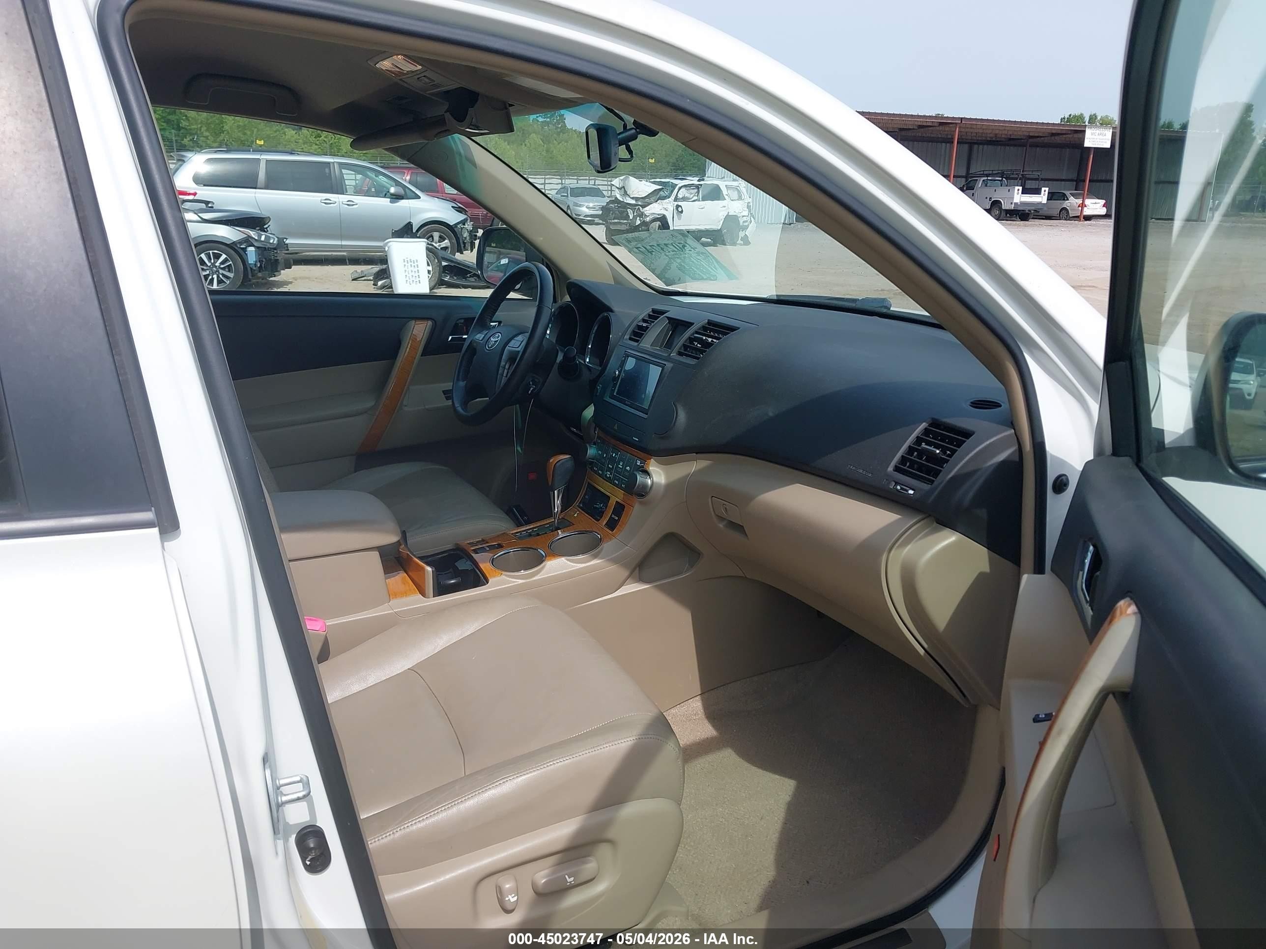 2009 Toyota Highlander Hybrid Limited White vin: JTEEW44A492026192