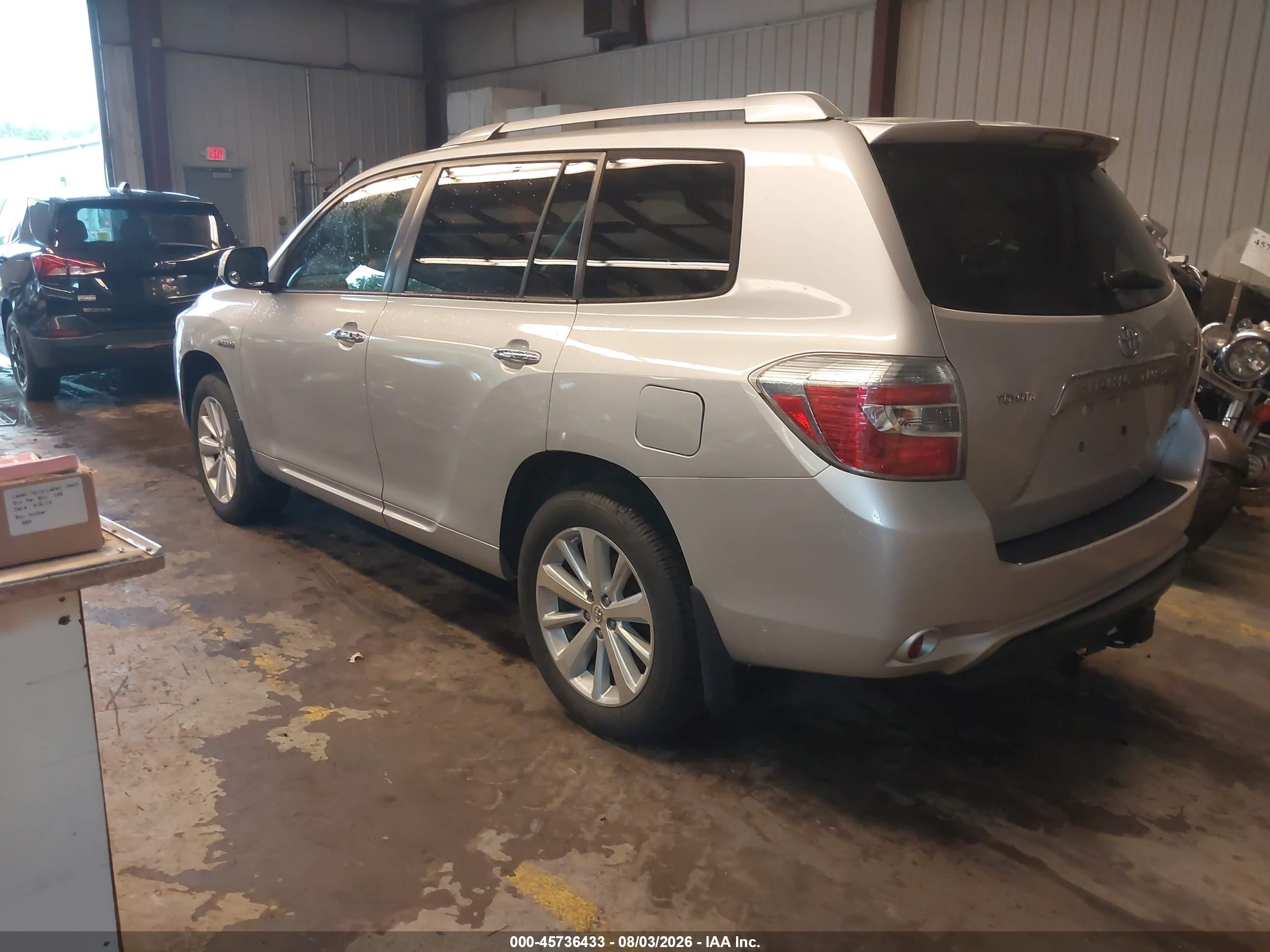 2008 Toyota Highlander Hybrid Limited Silver vin: JTEEW44A582005656