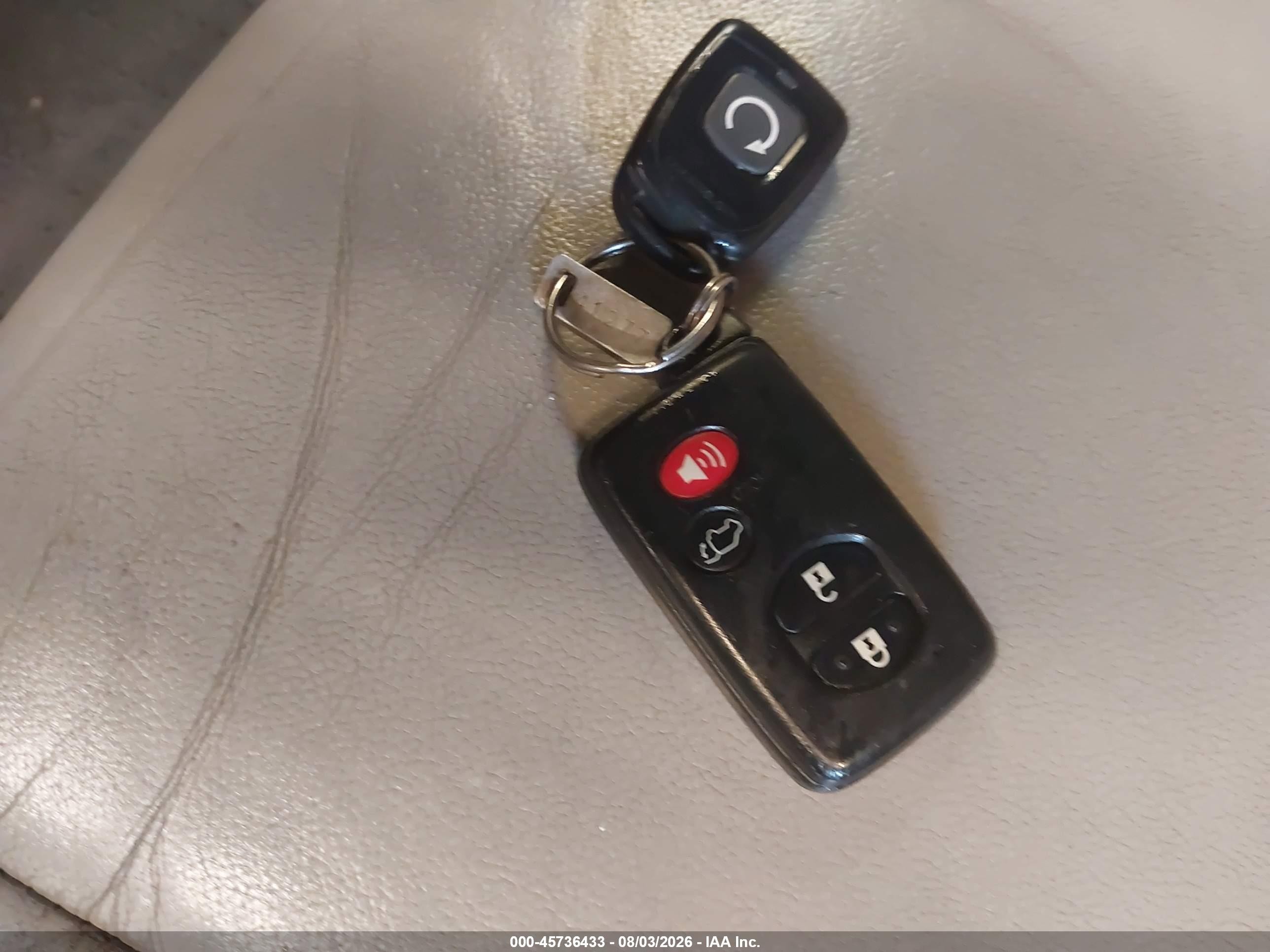 2008 Toyota Highlander Hybrid Limited Silver vin: JTEEW44A582005656