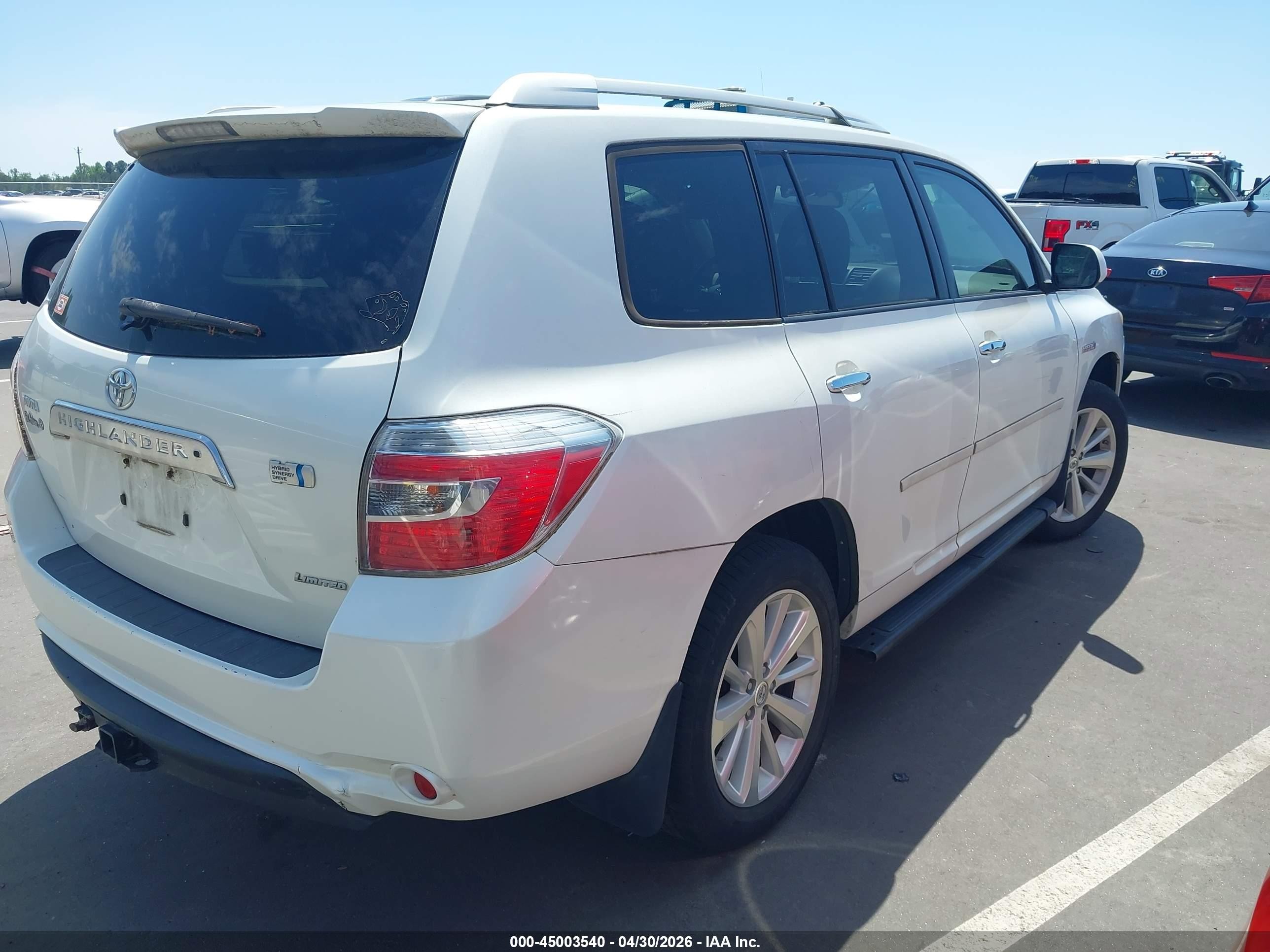 2008 Toyota Highlander Hybrid Limited White vin: JTEEW44A582023090