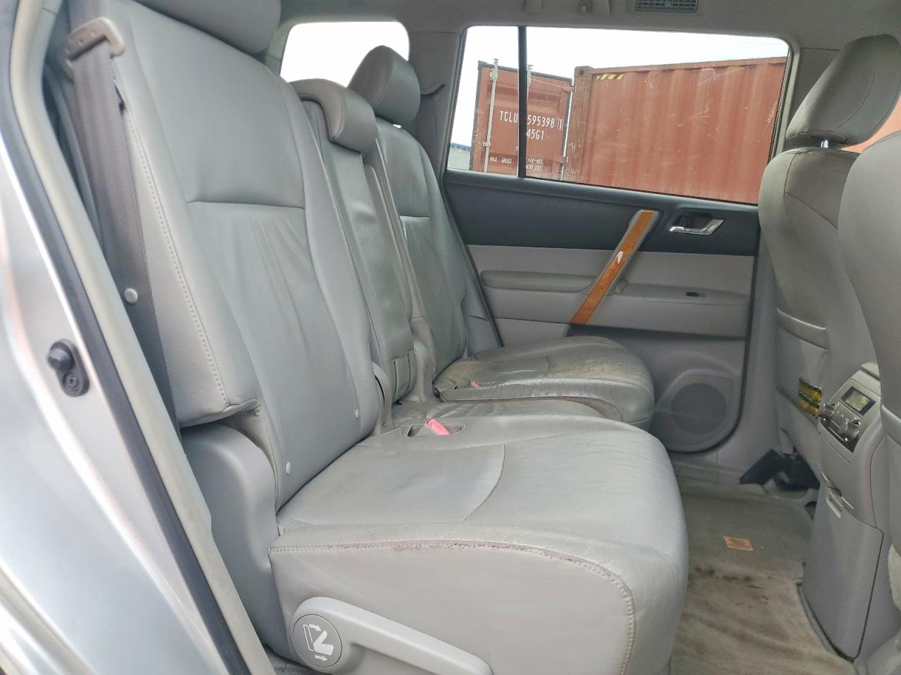 2008 Toyota Highlander Hybrid Limited Silver vin: JTEEW44A682018769