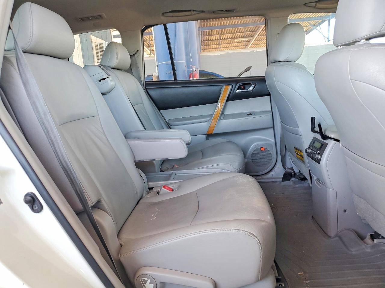 2009 Toyota Highlander Hybrid Limited White vin: JTEEW44A692031183