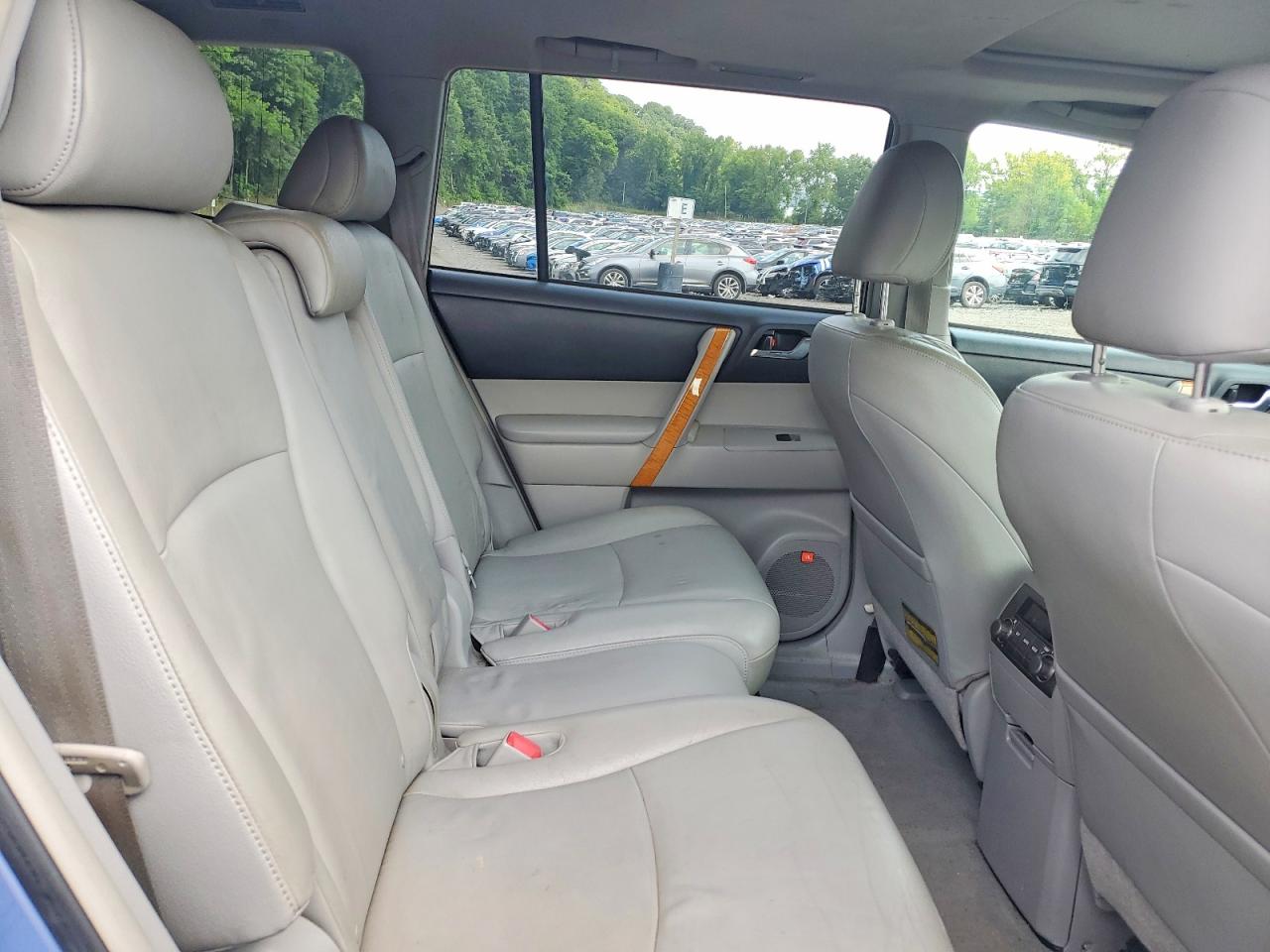2008 Toyota Highlander Hybrid Limited Blue vin: JTEEW44A782005691