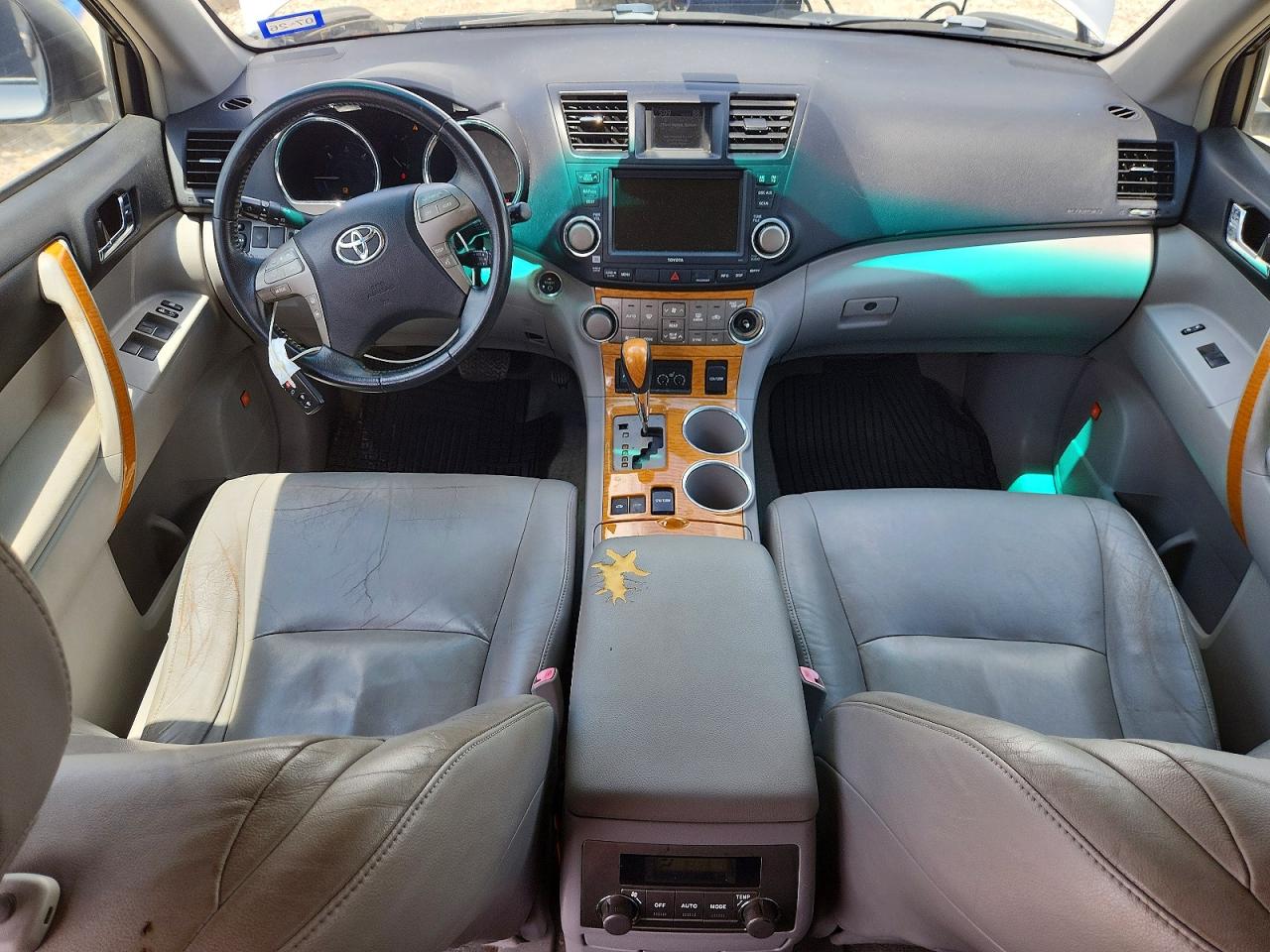 2008 Toyota Highlander Hybrid Limited Silver vin: JTEEW44A882000855