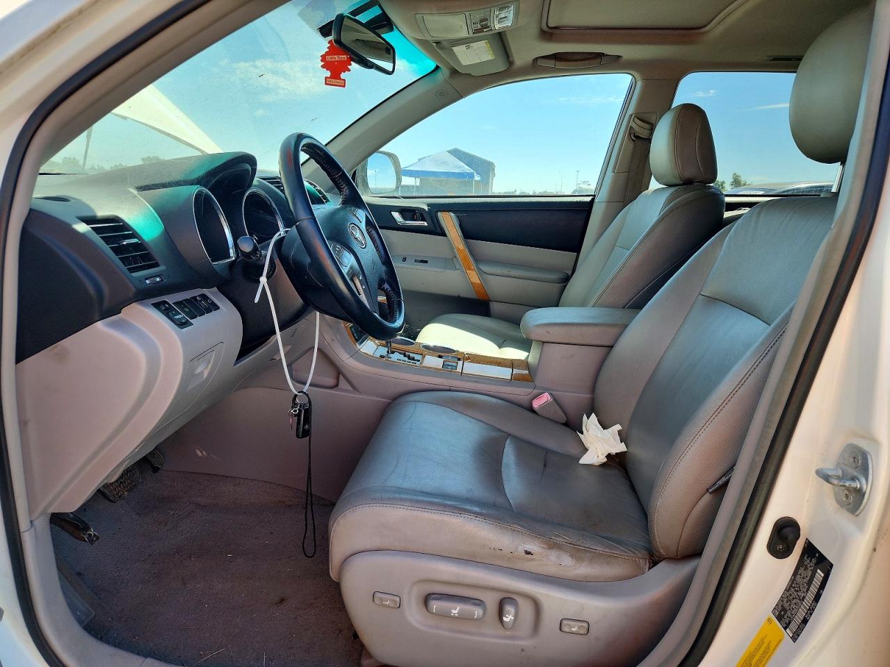 2008 Toyota Highlander Hybrid Limited White vin: JTEEW44A882024816