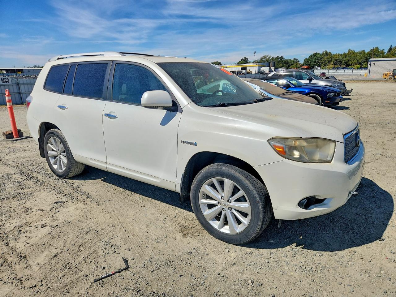 2008 Toyota Highlander Hybrid Limited White vin: JTEEW44A882024816