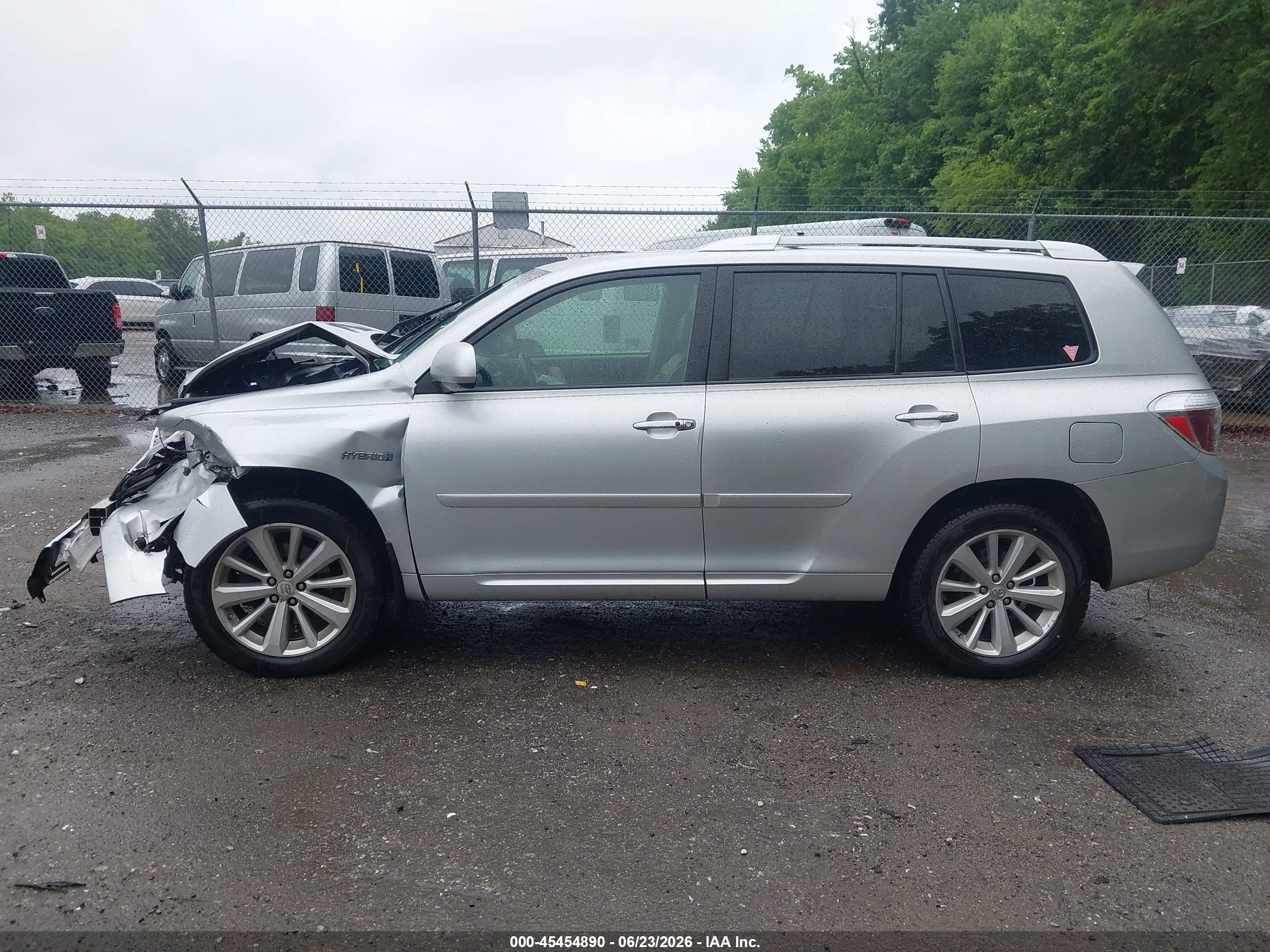 2009 Toyota Highlander Hybrid Limited Silver vin: JTEEW44A892035686
