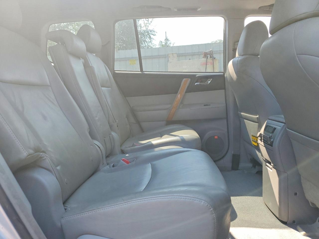 2009 Toyota Highlander Hybrid Limited Silver vin: JTEEW44A892036014