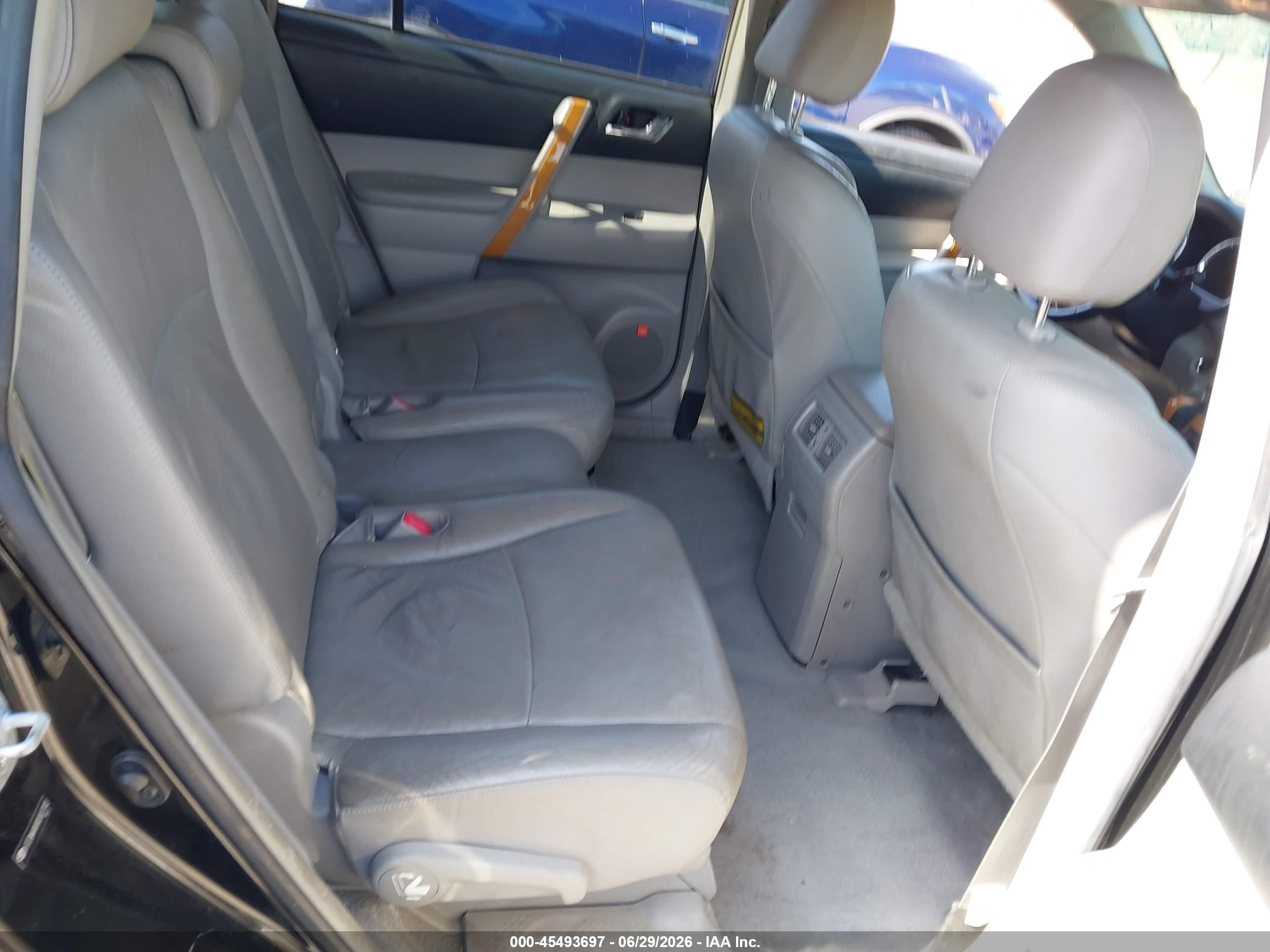 2008 Toyota Highlander Hybrid Limited Black vin: JTEEW44A982007703