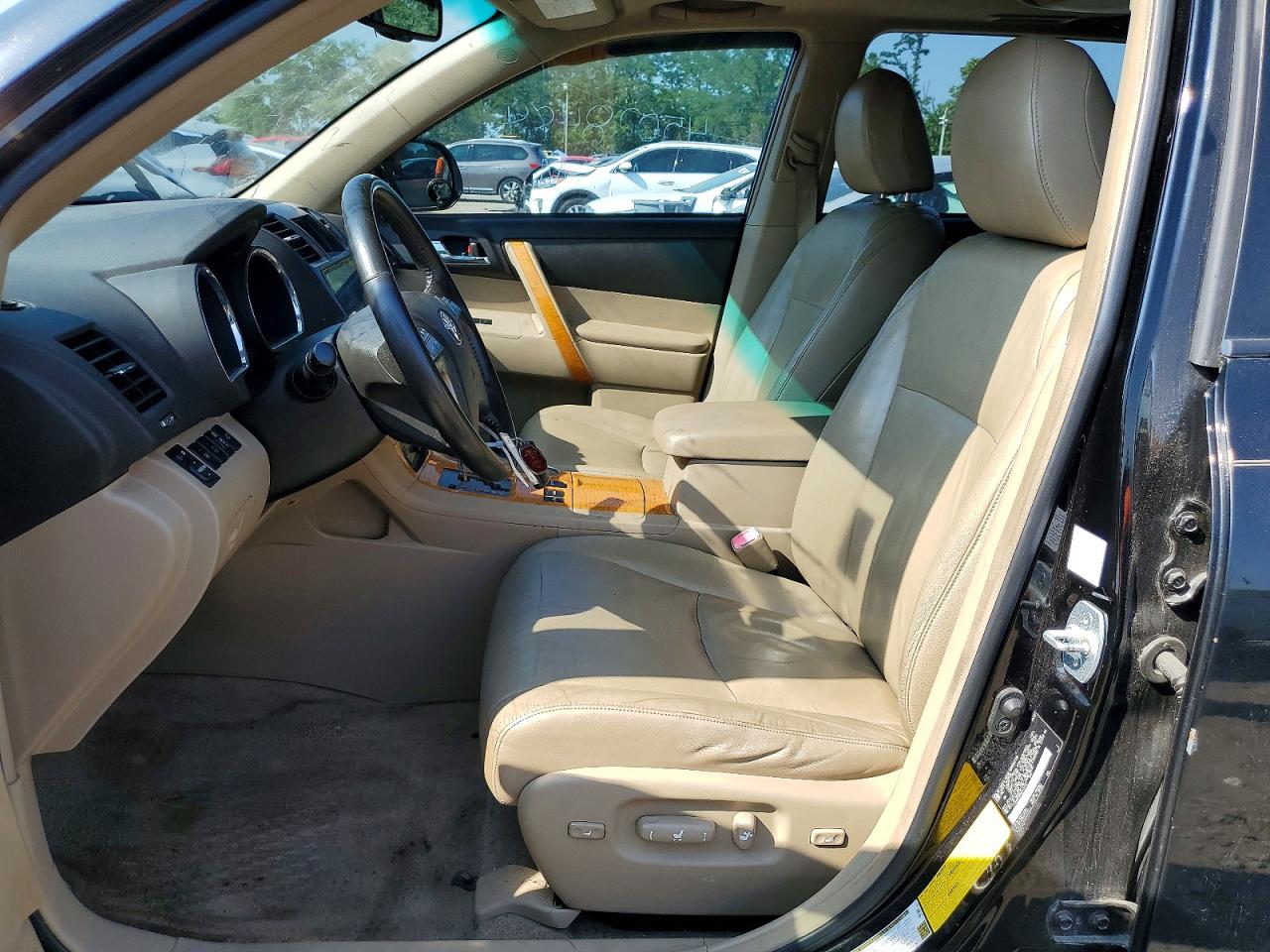 2008 Toyota Highlander Hybrid Limited Black vin: JTEEW44A982010147