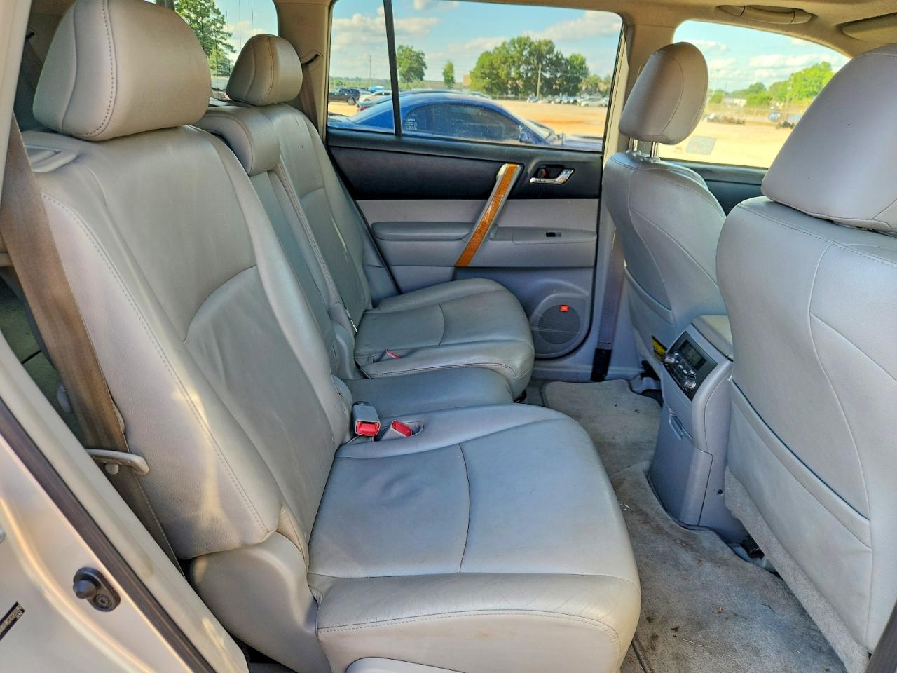 2008 Toyota Highlander Hybrid Limited Серебряный vin: JTEEW44A982020189