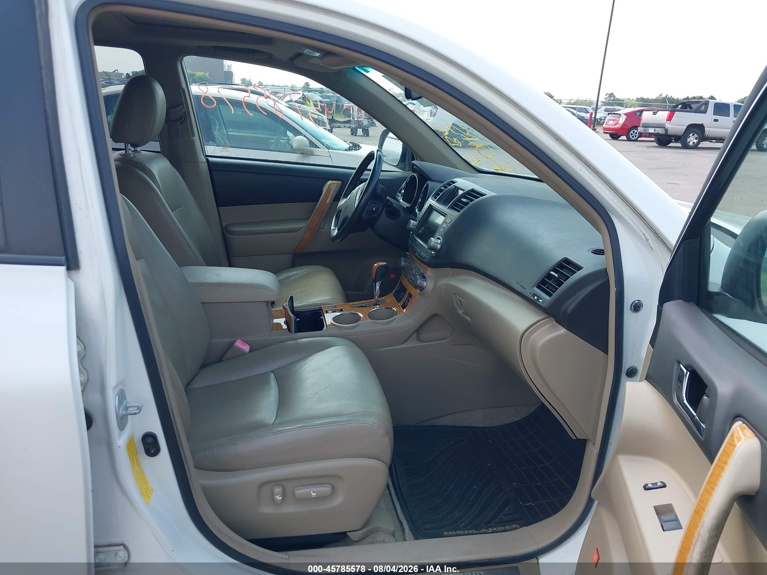 2009 Toyota Highlander Hybrid Limited White vin: JTEEW44AX92028691