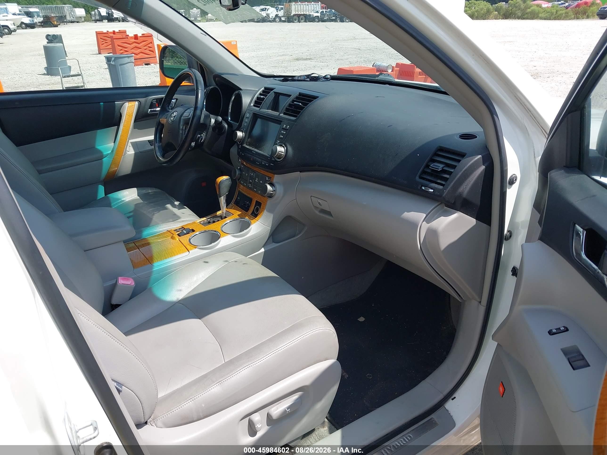 2009 Toyota Highlander Hybrid Limited White vin: JTEEW44AX92031204