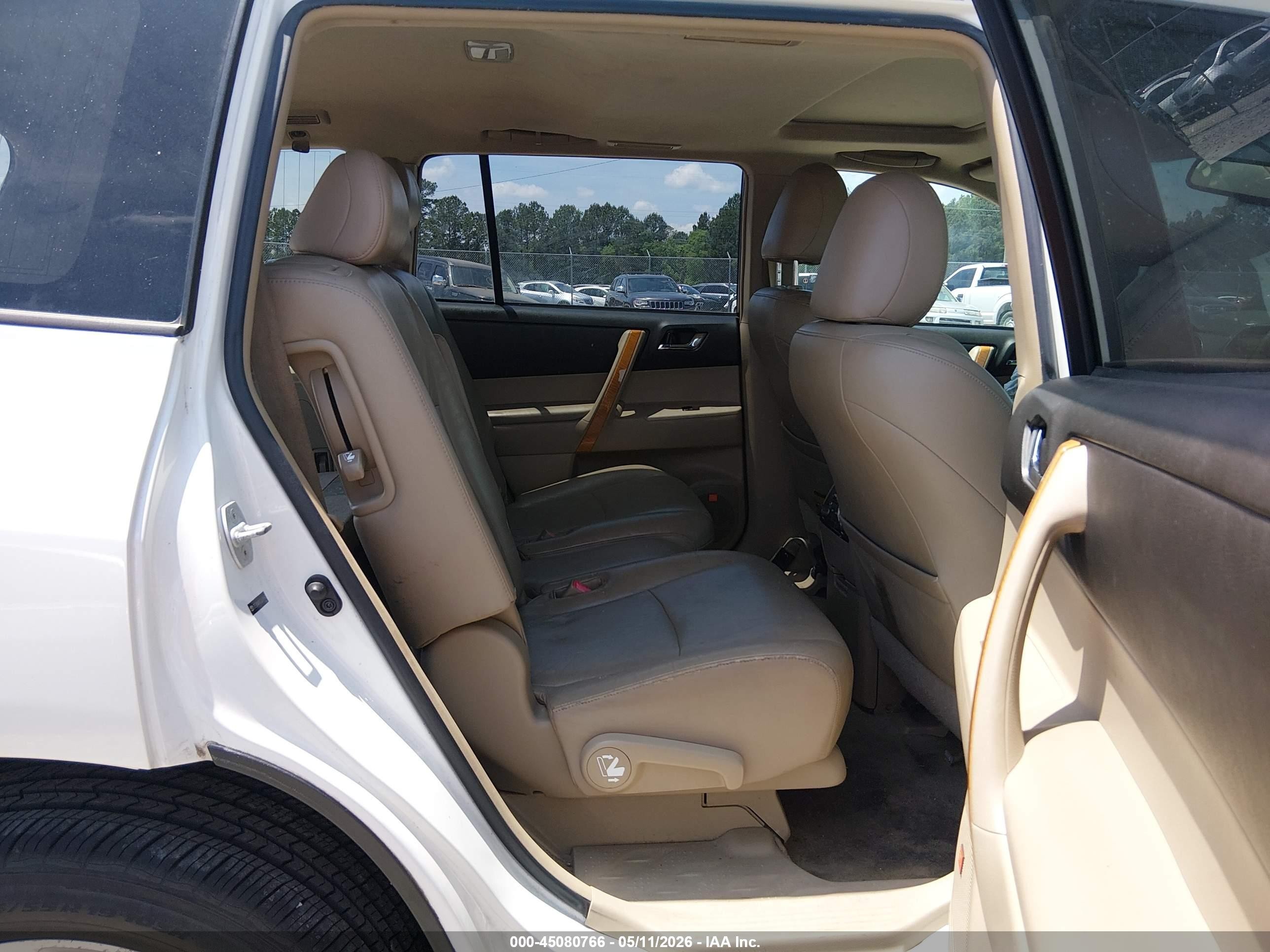 2009 Toyota Highlander Hybrid Limited White vin: JTEEW44AX92031591