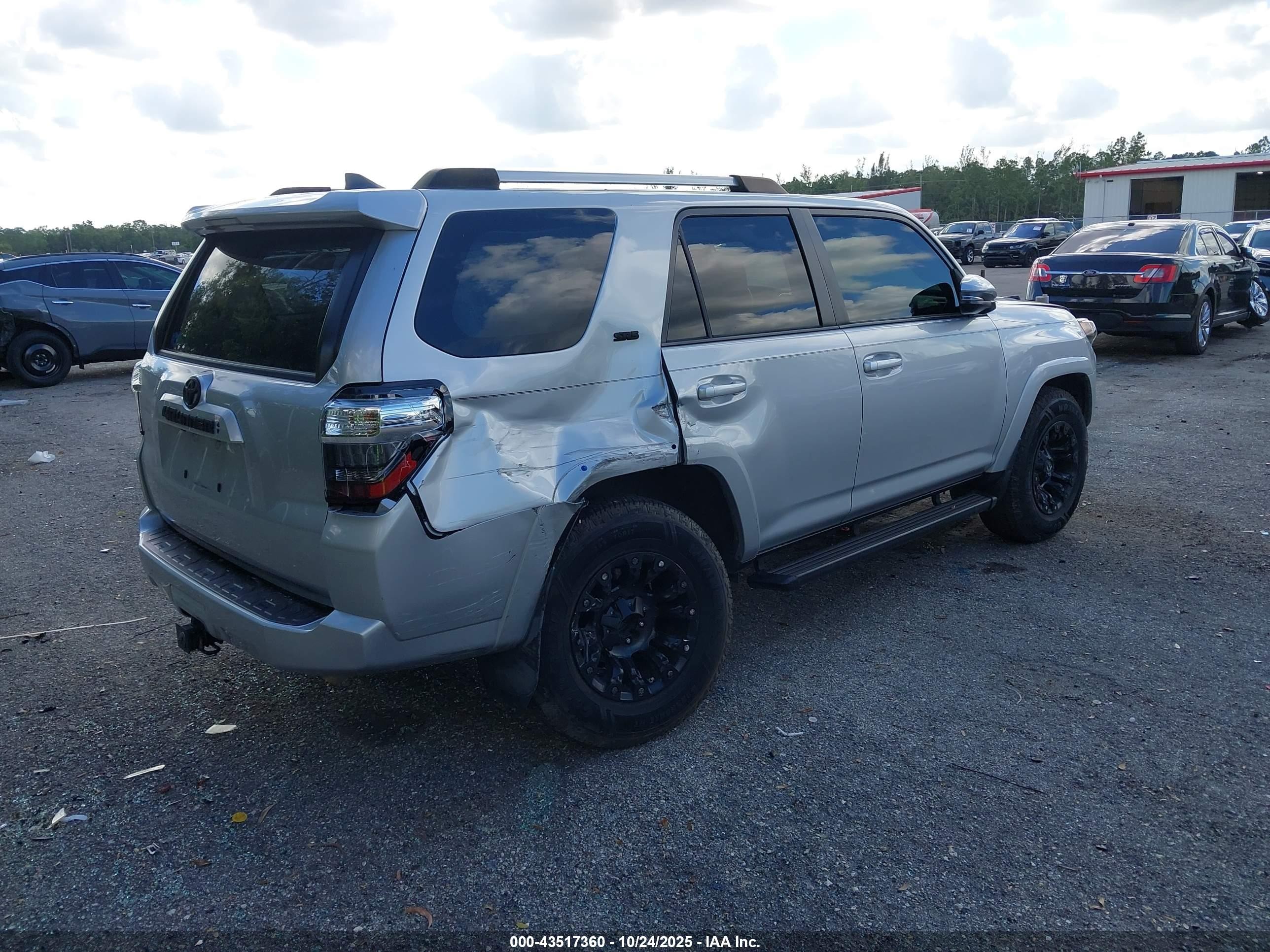 2021 Toyota 4runner Sr5 Premium Серебряный vin: JTEFU5JR4M5243131