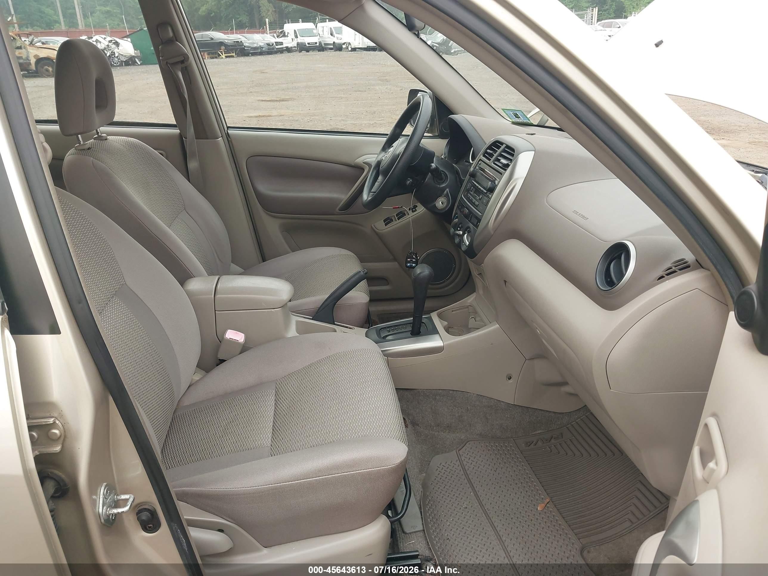 2004 Toyota Rav4   Beige vin: JTEGD20V040014136