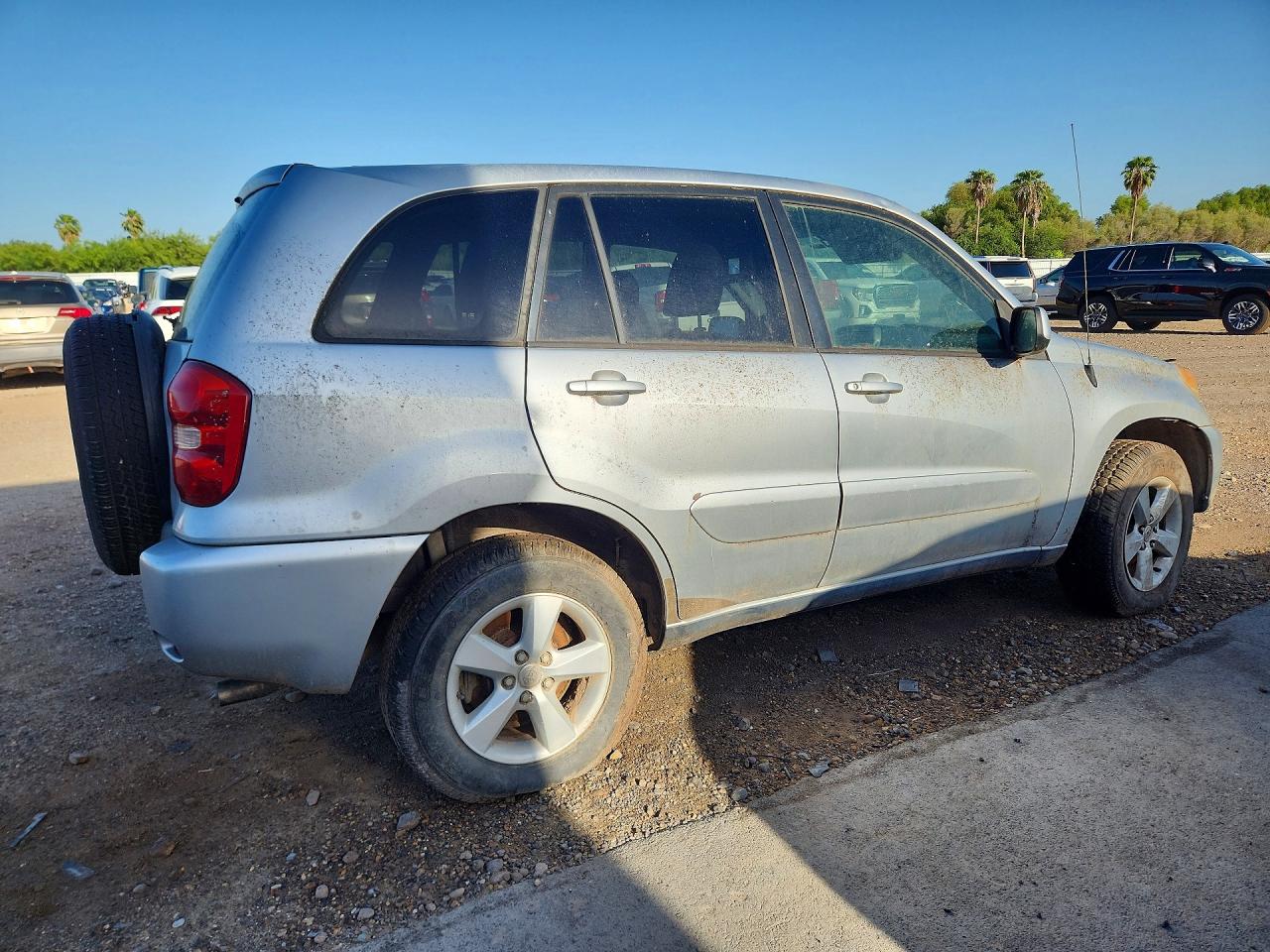 2005 Toyota Rav4 Base Silver vin: JTEGD20V050048319