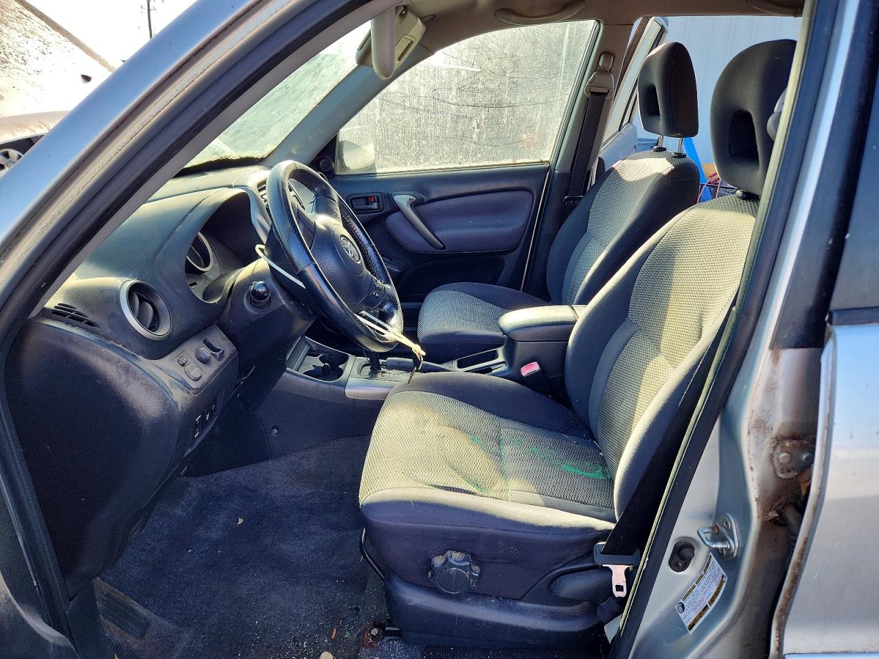 2005 Toyota Rav4 Base Silver vin: JTEGD20V050048319