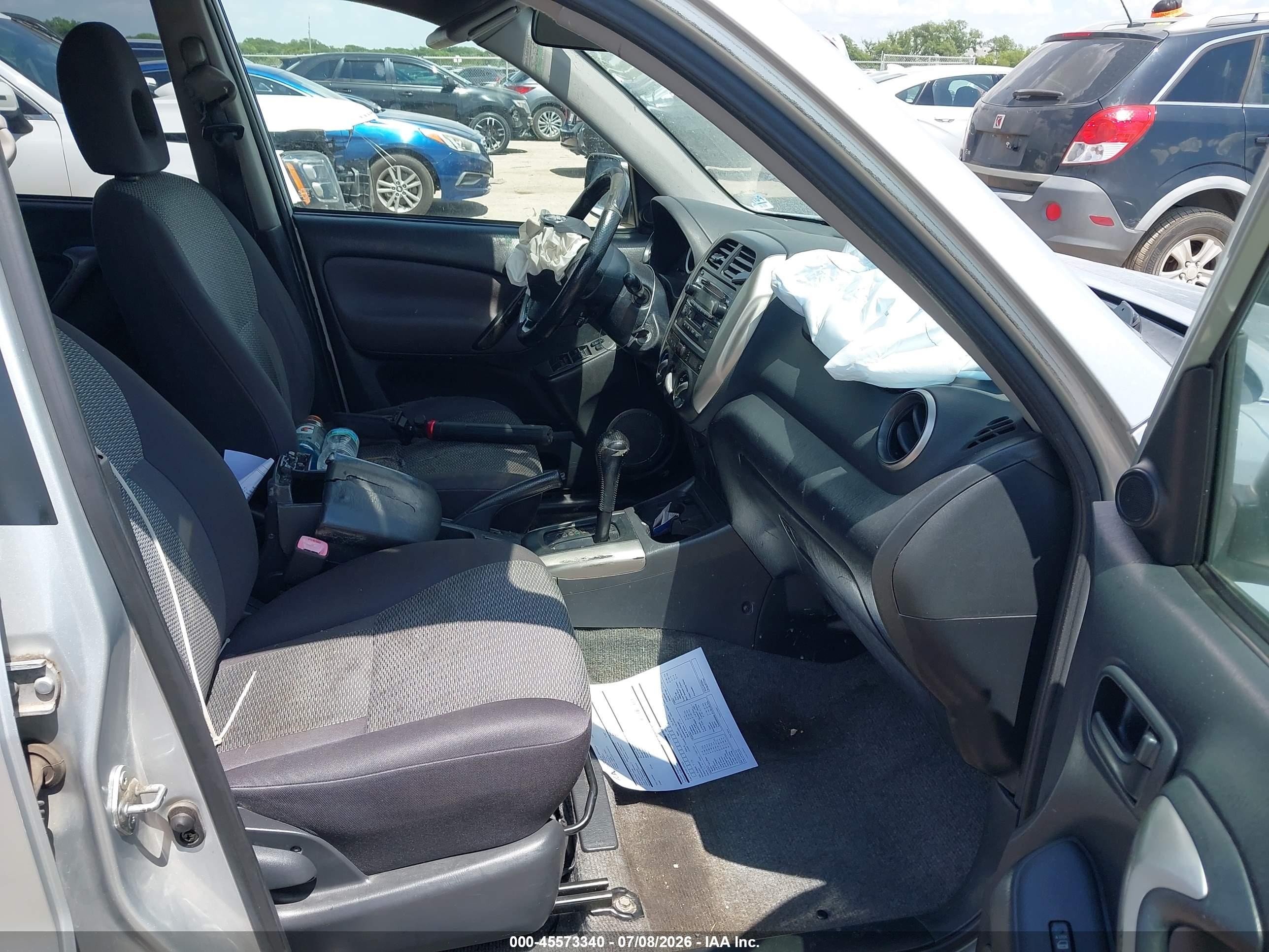 2005 Toyota Rav4 Silver vin: JTEGD20V050055223