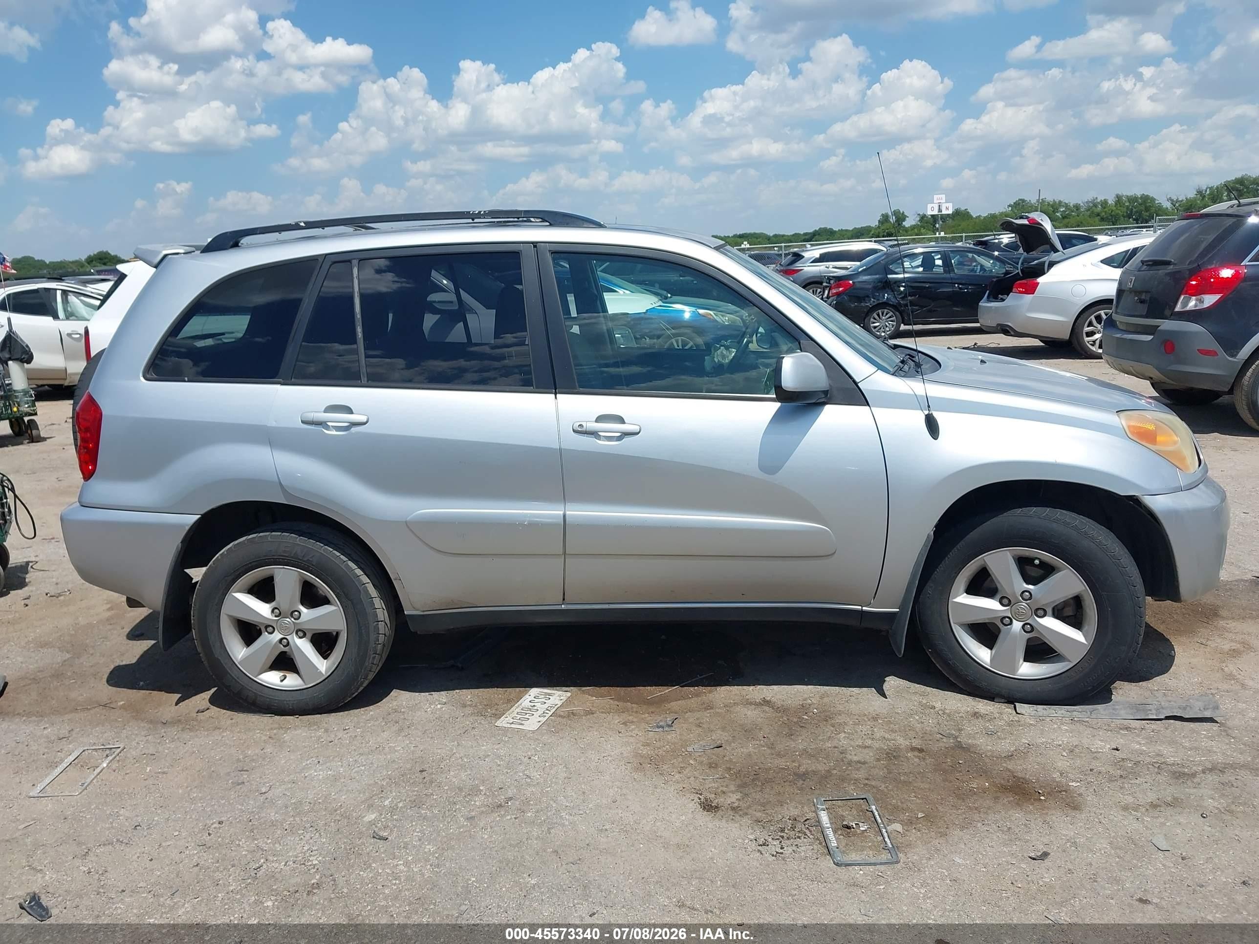 2005 Toyota Rav4 Silver vin: JTEGD20V050055223
