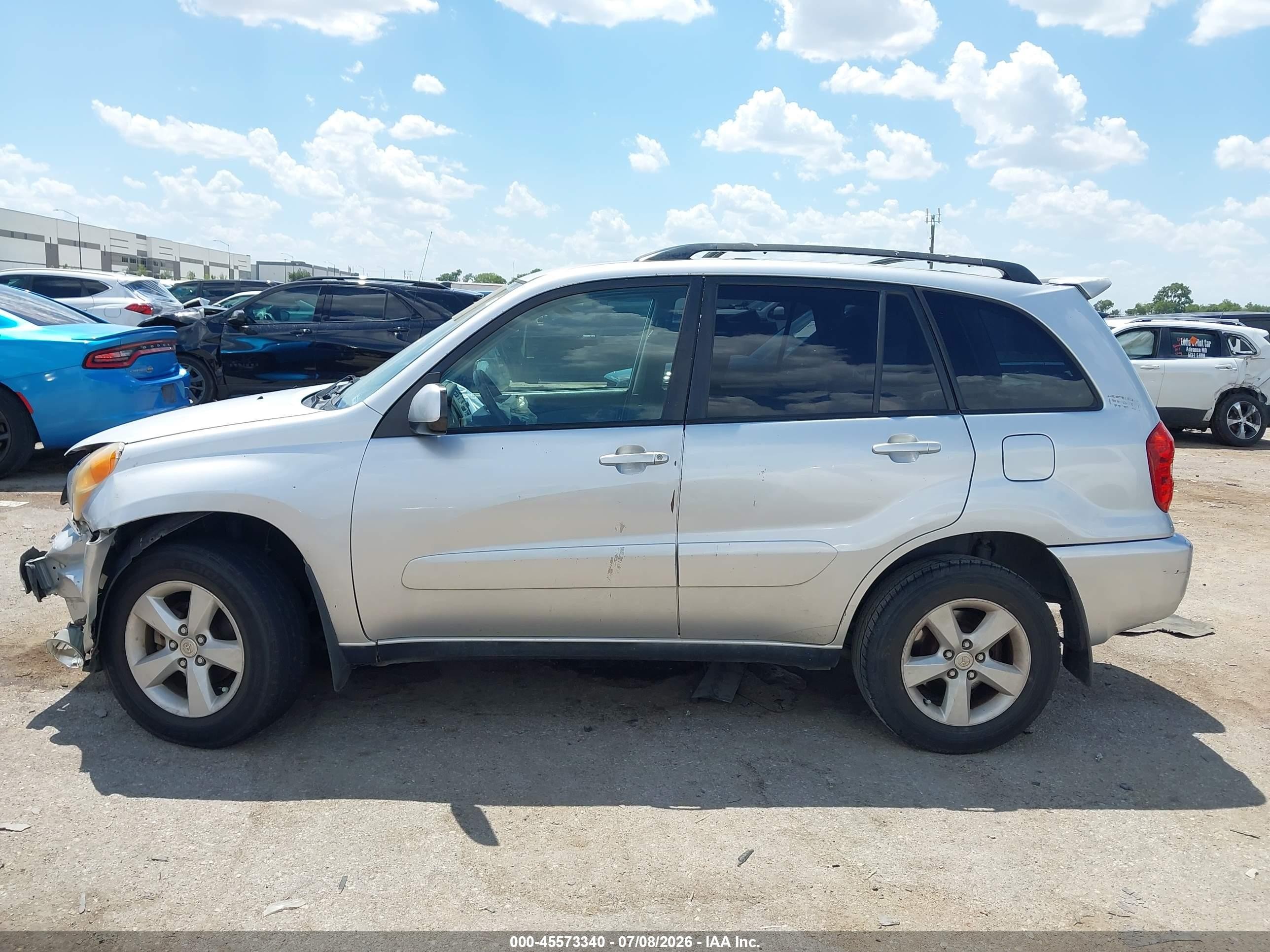 2005 Toyota Rav4 Silver vin: JTEGD20V050055223