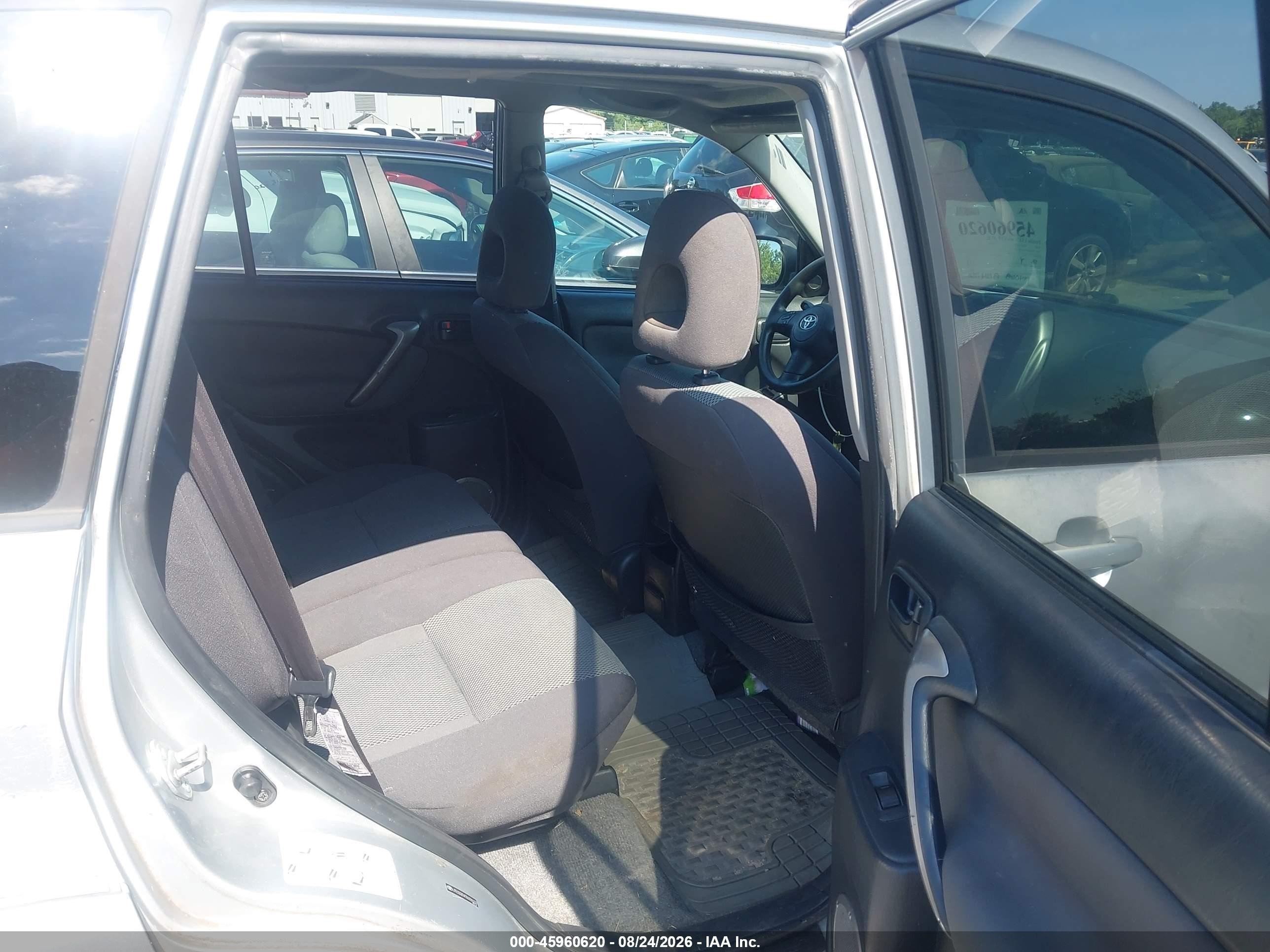 2005 Toyota Rav4   Серебряный vin: JTEGD20V050055237